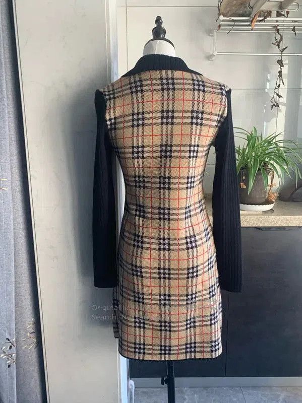 Burberry Burberry Colorblock Wool Knit Long Sleeve Dress. Size M / US 6-8 / IT 42-44 - 2 Thumbnail
