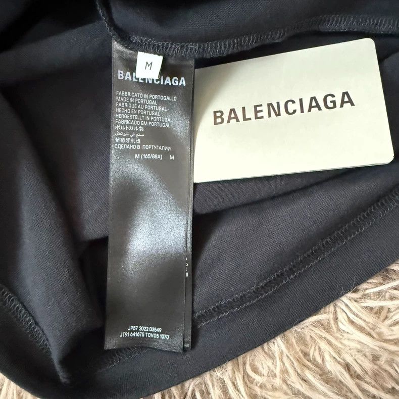 Balenciaga Balenciaga Graffiti spray paint logo to make old short-sle Size US M / EU 48-50 / 2 - 5 Thumbnail