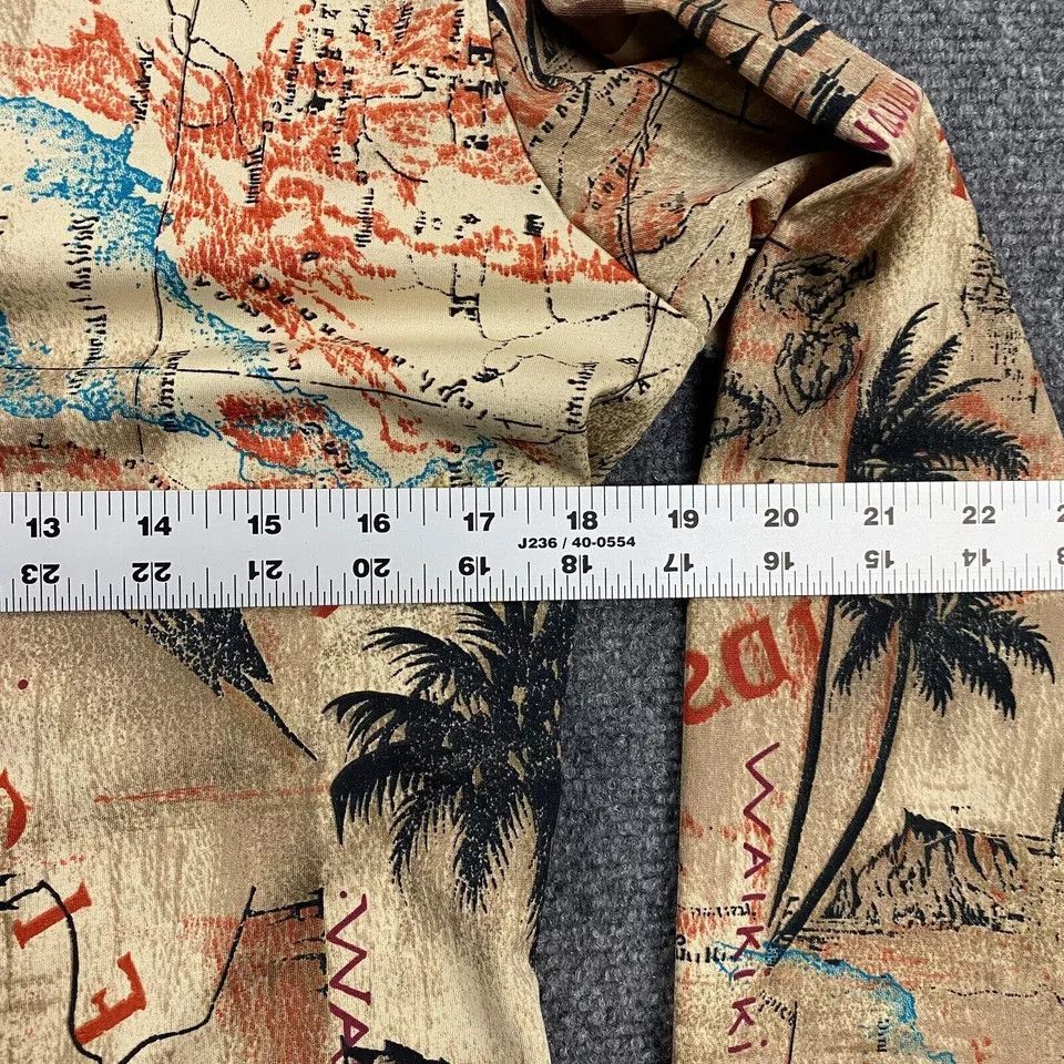 Chicos Chico's Top Womens Size 2 Beige All Over Print Map Hawaii Size XS / US 0-2 / IT 36-38 - 4 Thumbnail