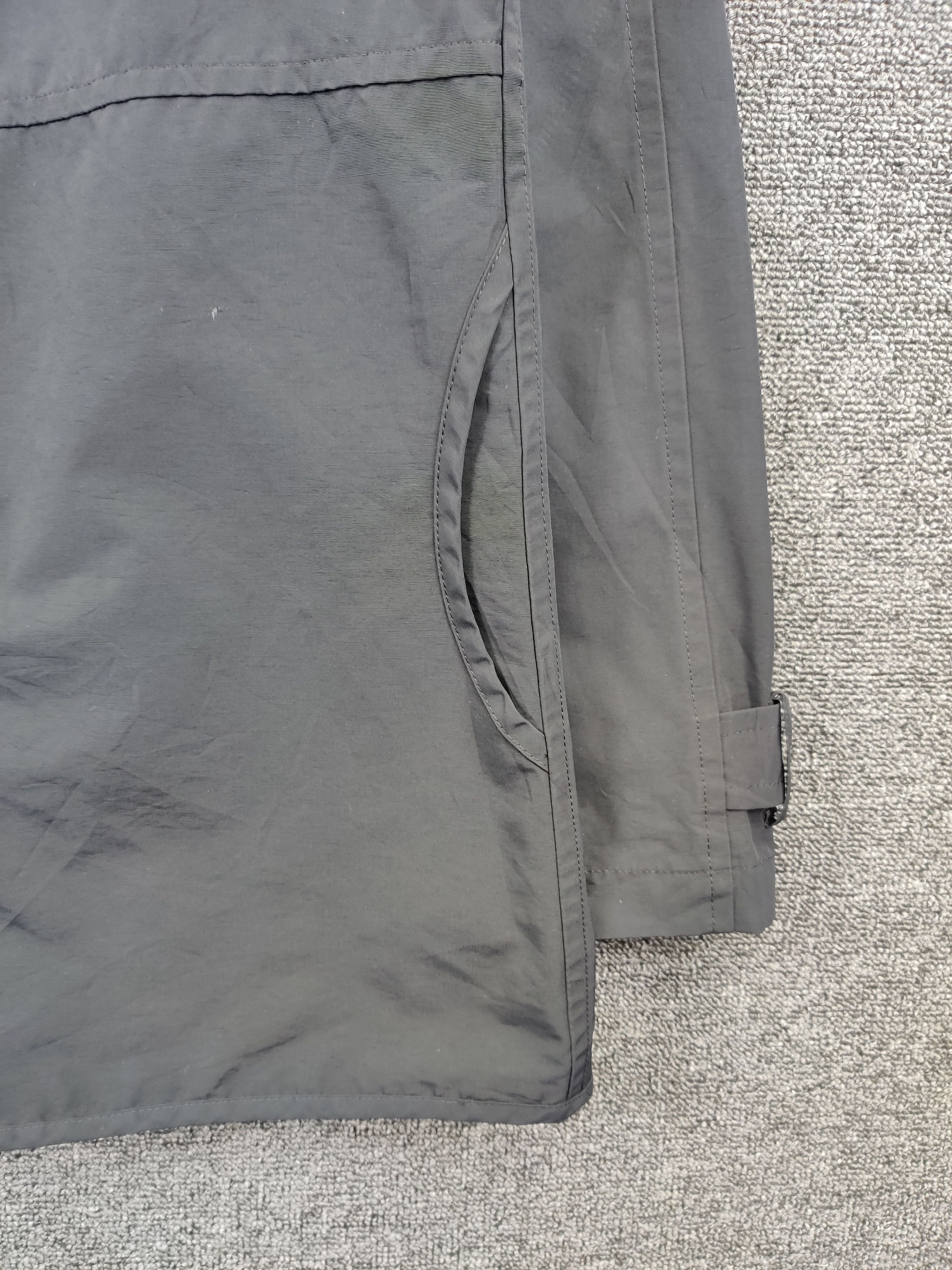 Burberry Vintage Burberry Black Label Zipper Long Jacket Size US M / EU 48-50 / 2 - 3 Thumbnail
