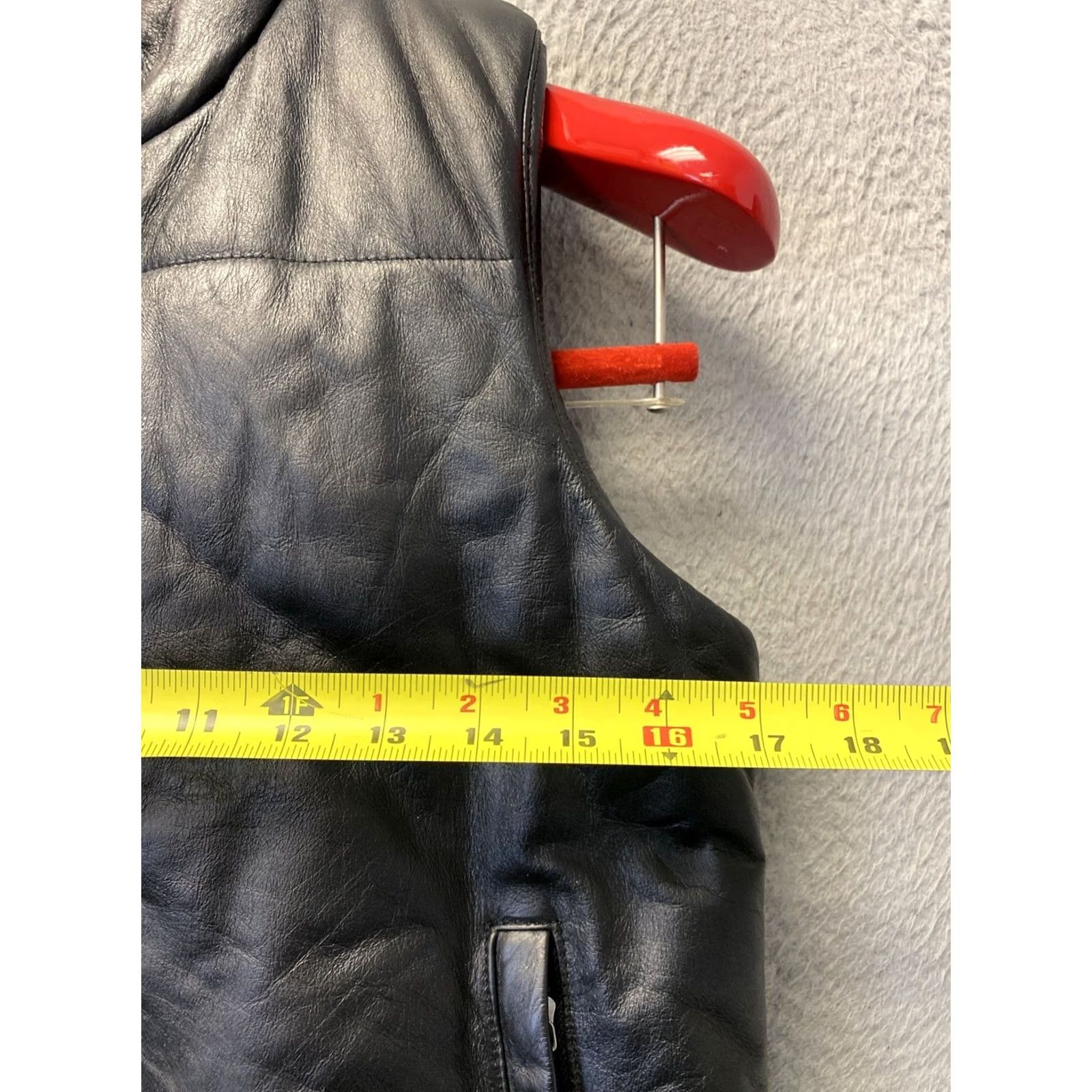 Tommy Hilfiger VTG Tommy Hilfiger Vest Women M Black Leather Hip Zipper Snap 100% Leather Red Lining TH Vintage Black Vest Womens M Size M / US 6-8 / IT 42-44 - 6 Thumbnail