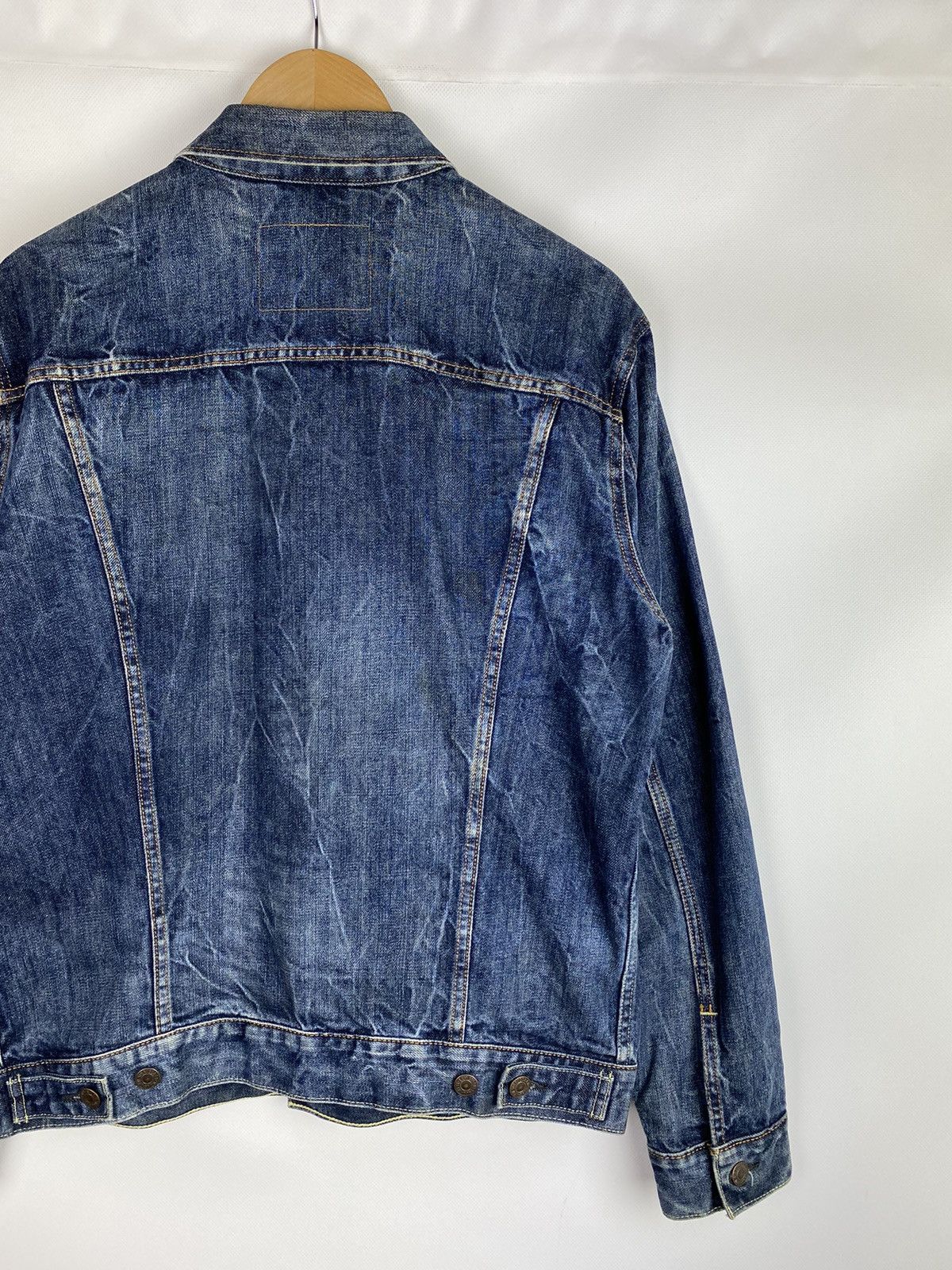 Levi's Levis men’s denim trucker jacket size L Size US L / EU 52-54 / 3 - 16 Thumbnail