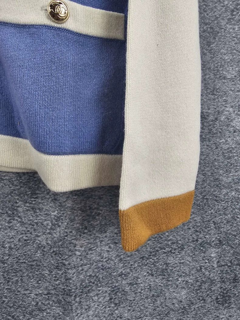 Chanel Chanel V-neck color-blocked knitwear Size XS / US 0-2 / IT 36-38 - 7 Thumbnail