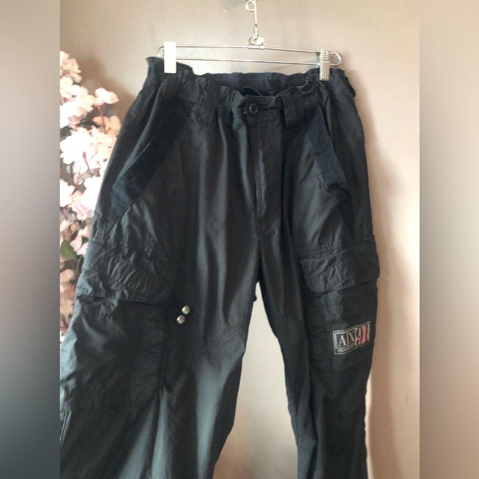 Armani Exchange Armani exchange cargo pants 13” cinched waist Size 25" / US 0 / IT 36 - 3 Thumbnail