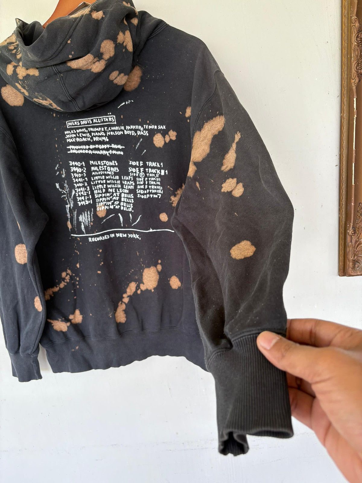 Jean-Michel Basquiat VTG Jean Michel Basquiat MilesDavisAllStar Hoodies Acid Wash Size US L / EU 52-54 / 3 - 6 Thumbnail