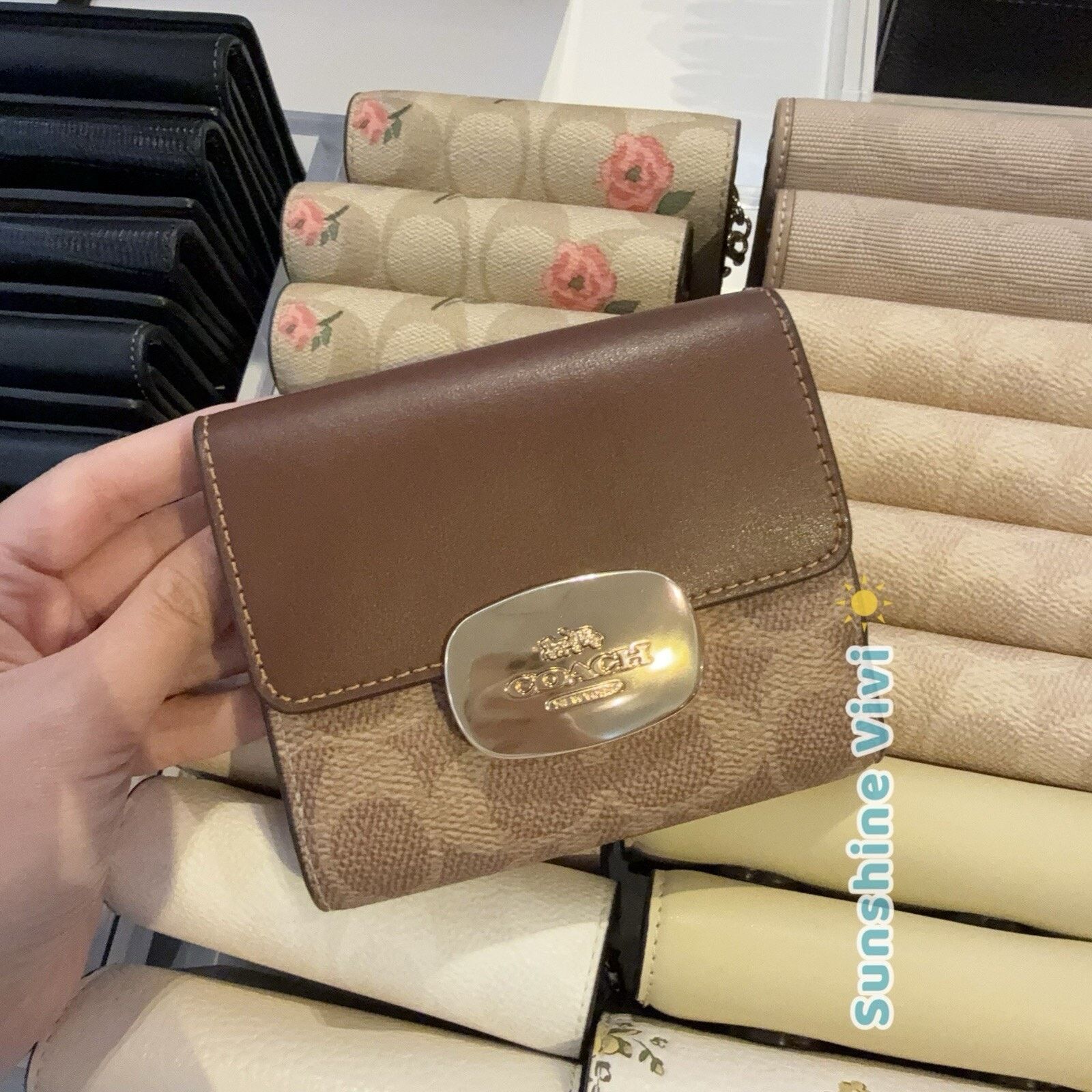 Coach NWT Coach Eliza Small Wallet Canvas CW801 Gold/Tan/Brown Size ONE SIZE - 1 Thumbnail