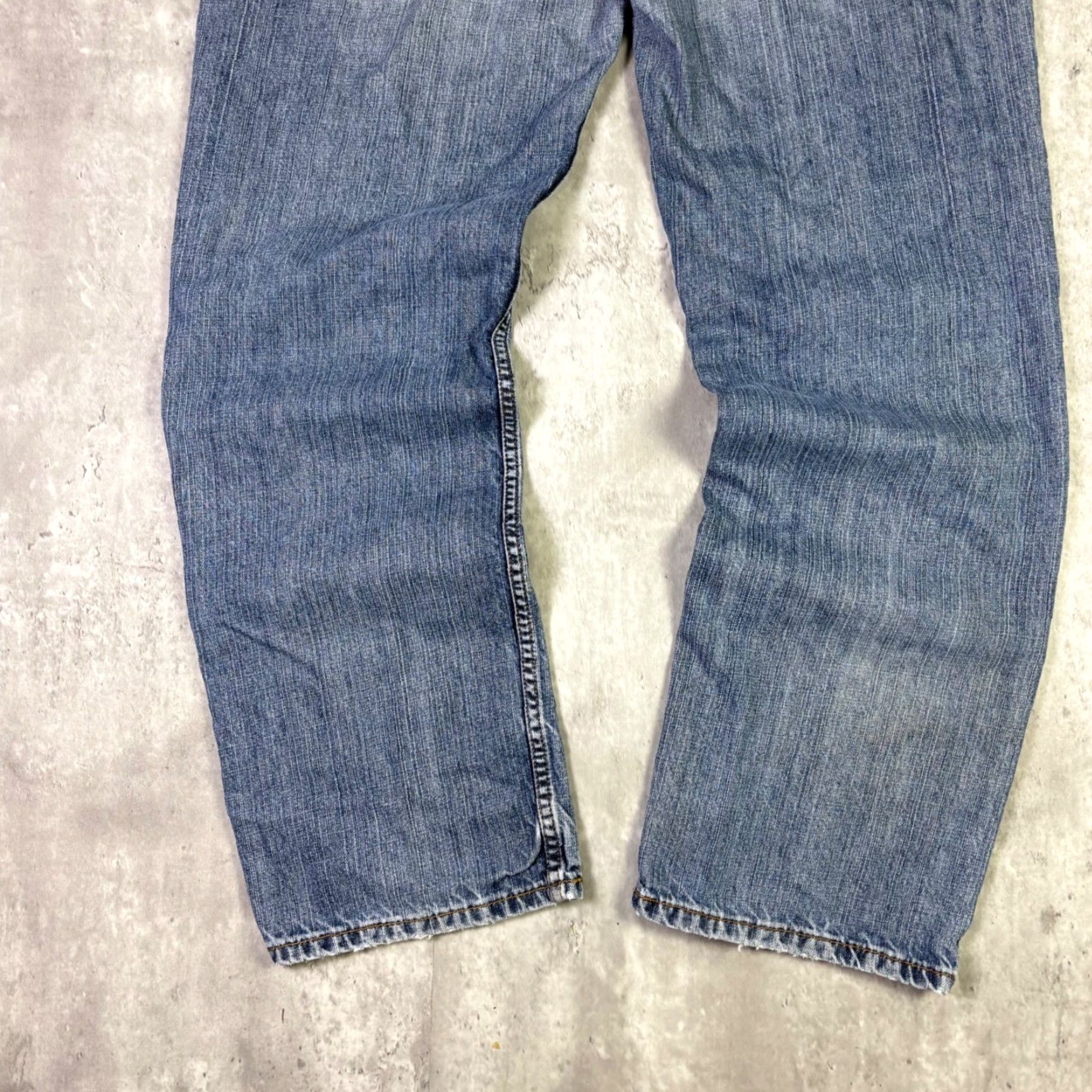 Levi's Vintage Levi's 559 Jeans Bootcut Straight Fit Distressed Faded Wash 36x33 Mens Jeans 90s Blue Size US 36 / EU 52 - 7 Thumbnail