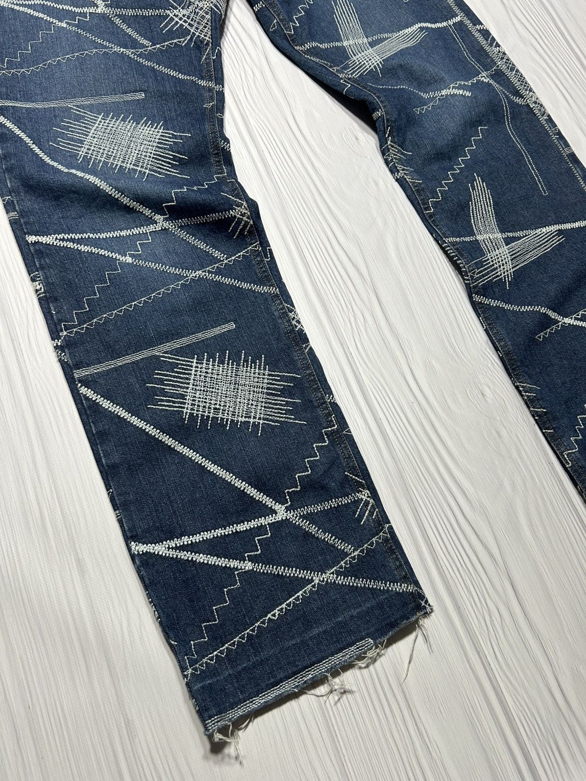 Moschino Rare Vintage Moschino Embroidered Stitch Denim Jeans Size US 33 - 4 Thumbnail