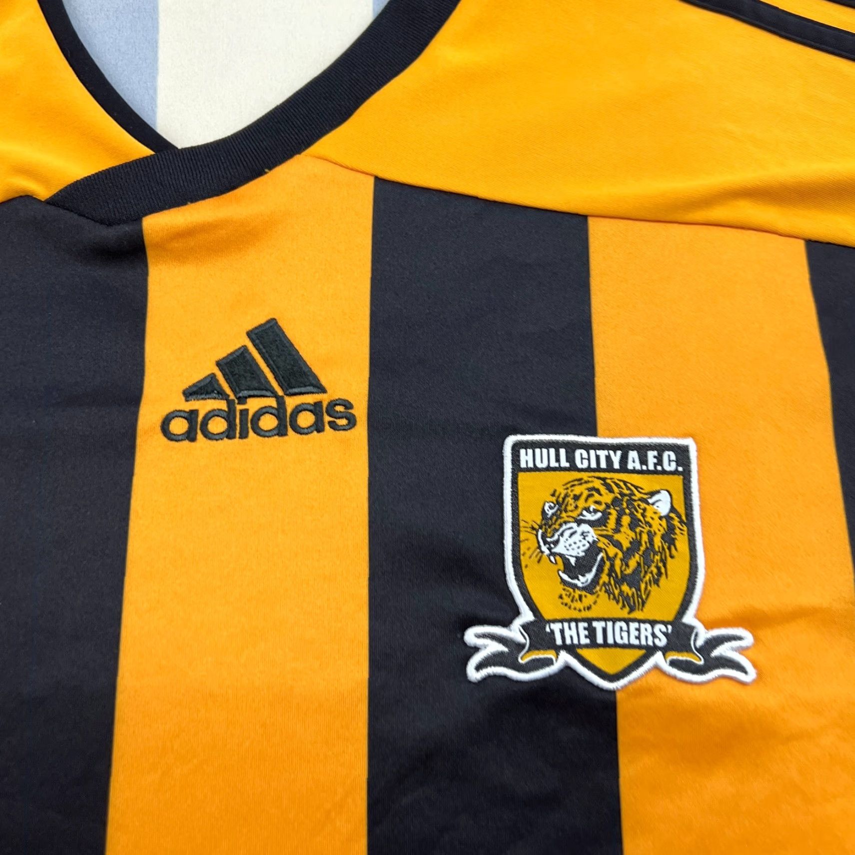 Adidas adidas Hull City 2011-2012 Home Mens Football Jersey Shirt Large Adult Multicolor Short Sleeve Moisture Wicking Quick Dry Football Mens Shirt Size US L / EU 52-54 / 3 - 5 Thumbnail