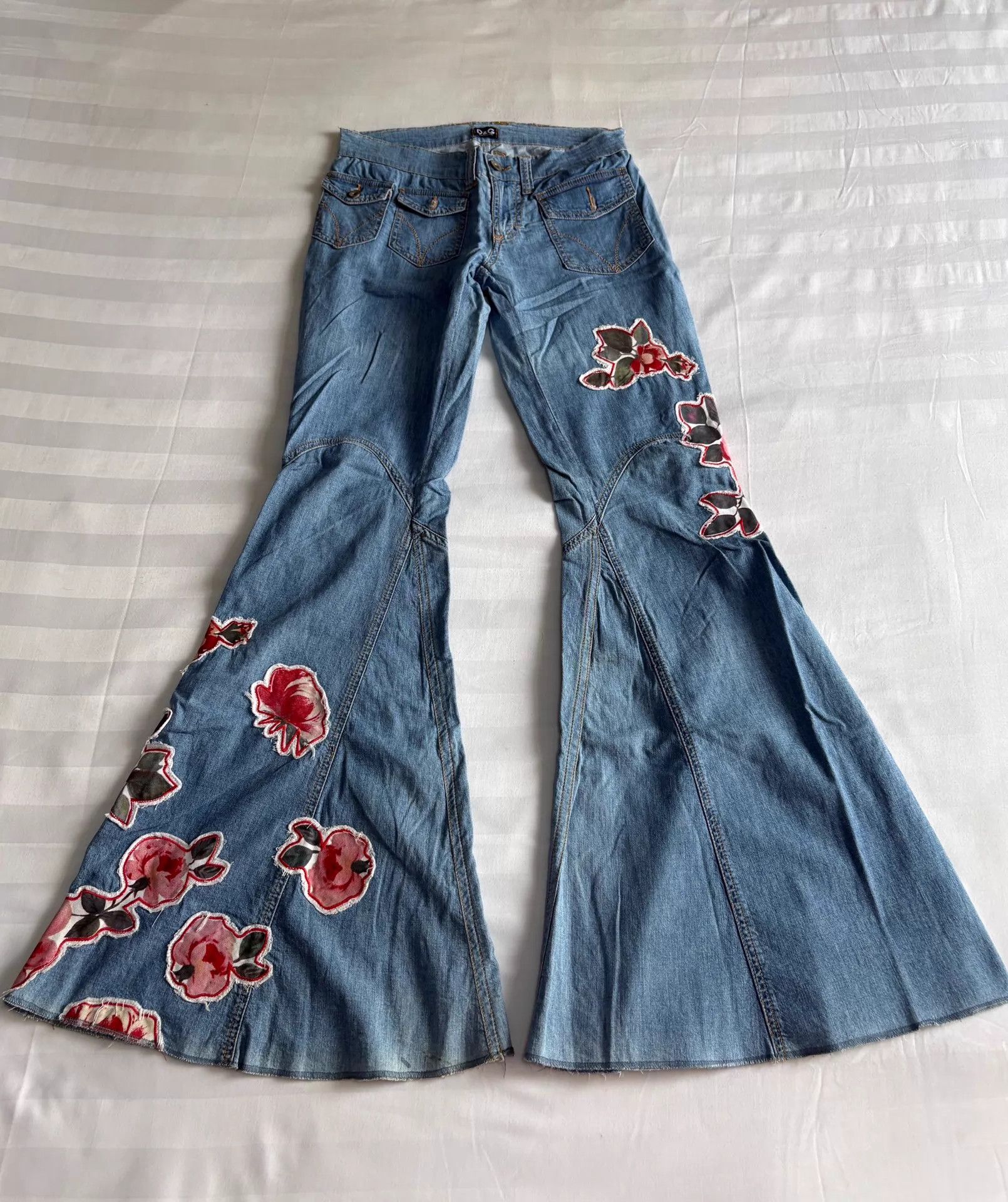 Dolce & Gabbana D&G Vintage Flower Patchwork Oversized Flare Jeans Size 26" / US 2 / IT 38 - 1 Thumbnail