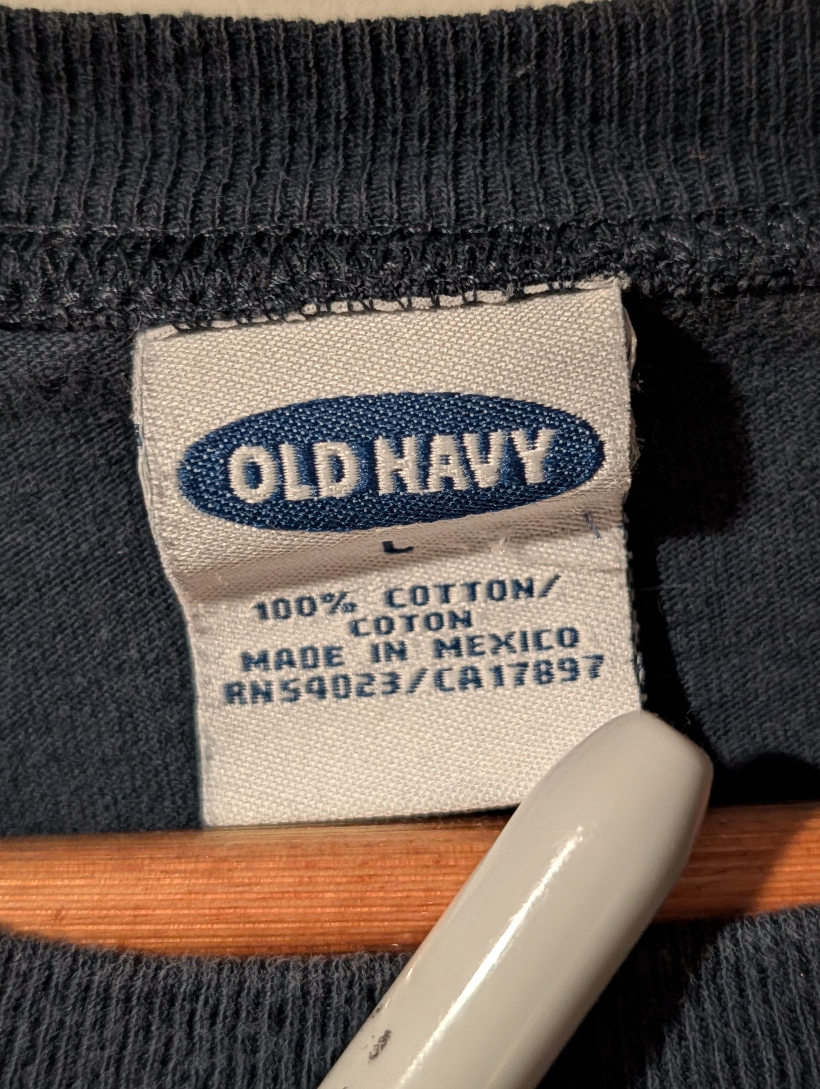Old Navy Vintage Y2K Old Navy Spell Out Large Long-Sleeve T-Shirt Size US L / EU 52-54 / 3 - 3 Thumbnail