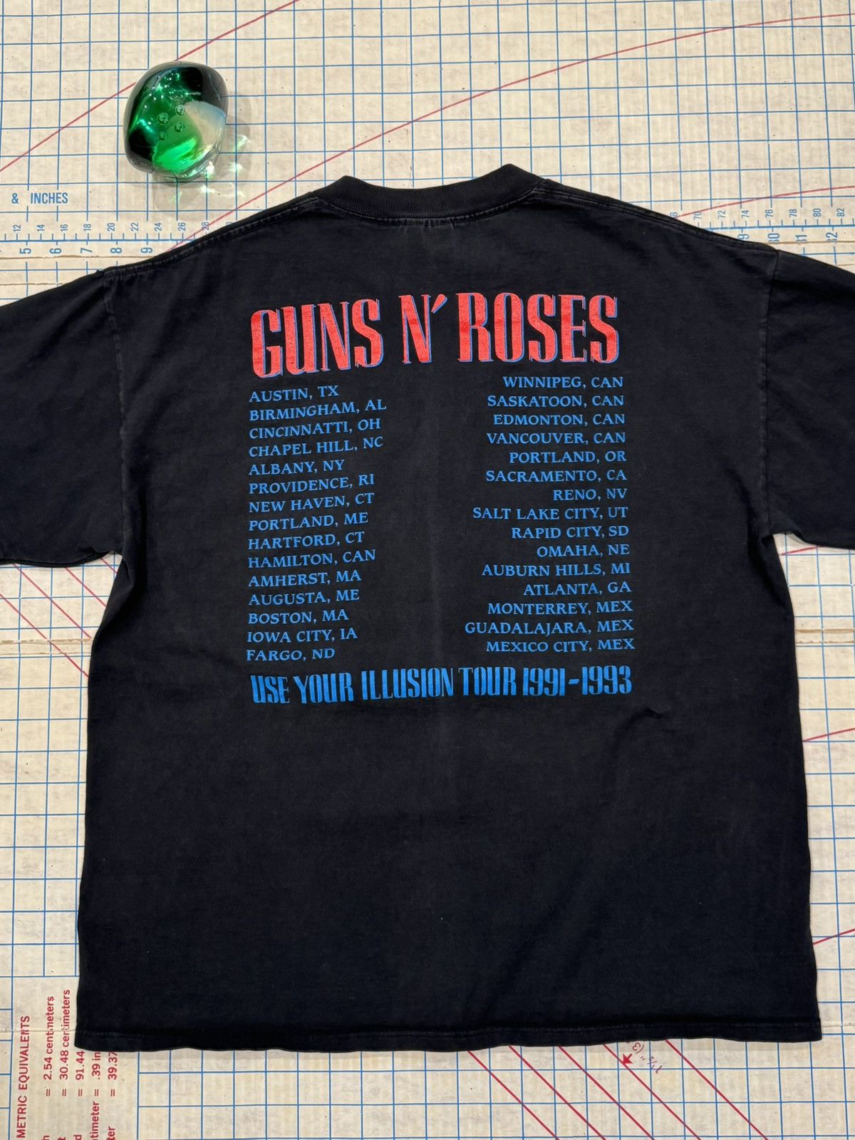 Guns N' Roses Vintage 92 Guns N’ Roses Use Your Illusion Tour Tee Brockum Size US XL / EU 56 / 4 - 9 Thumbnail