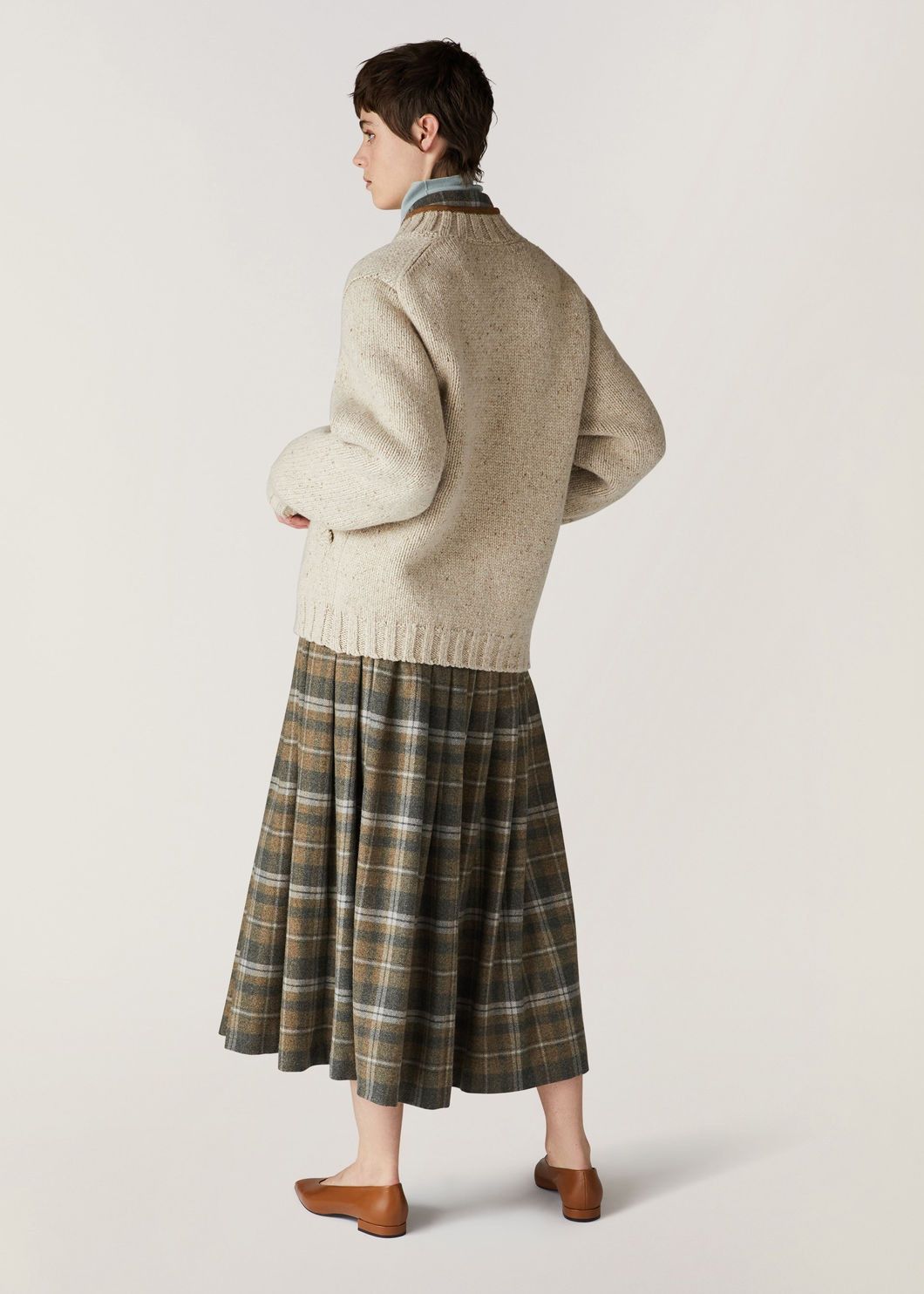 Loro Piana o1srvl11e0824 Newcastle Cashmere Cardigan in Beige Size M / US 6-8 / IT 42-44 - 5 Thumbnail