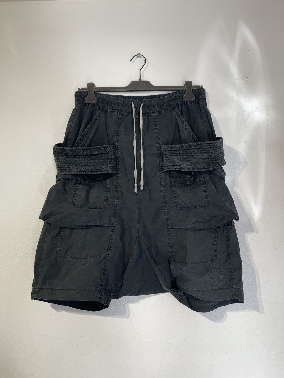 Rick Owens × Rick Owens Drkshdw Rick Owens Drkshdw Archive Creatch Cargo  Pod Short | Grailed