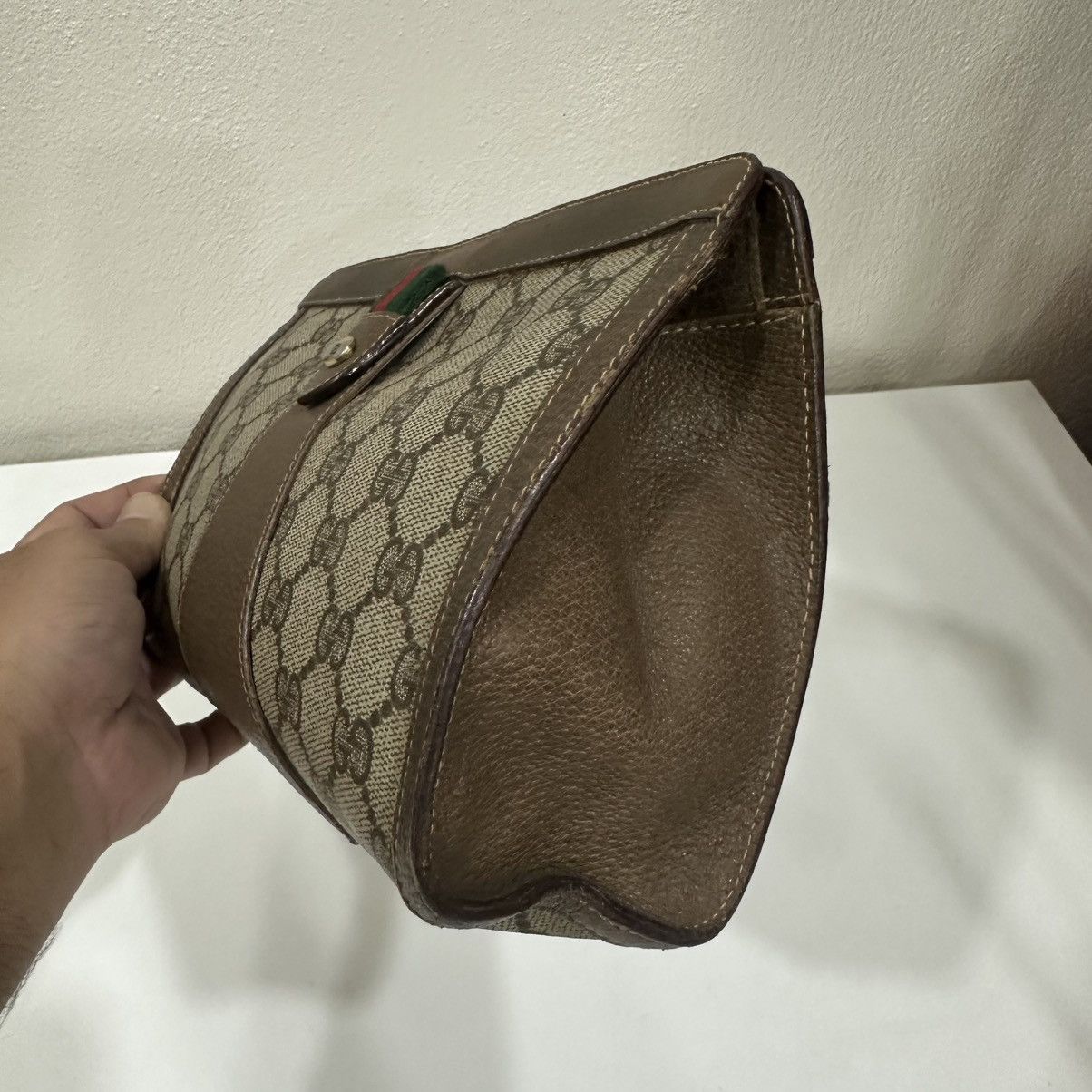 Gucci ‼️YES‼️ VINTAGE GUCCI GG MONOGRAM POUCH MAKE UP CLUTCH BAG Size ONE SIZE - 5 Thumbnail