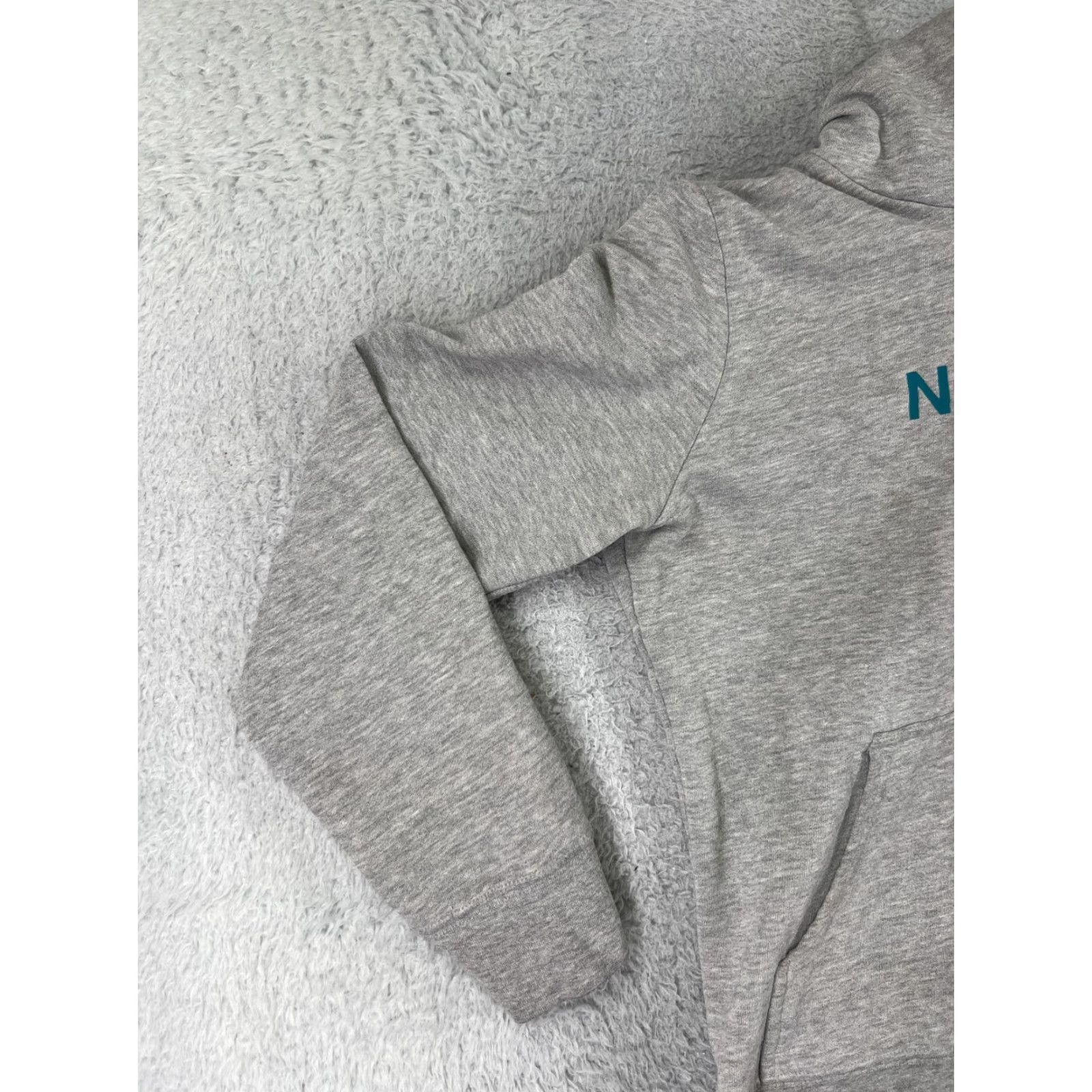 The North Face The North Face Womens Hoodie Sweater Medium Gray Cotton Blend Pocket Logo Crew Neck Pullover Size M / US 6-8 / IT 42-44 - 7 Thumbnail