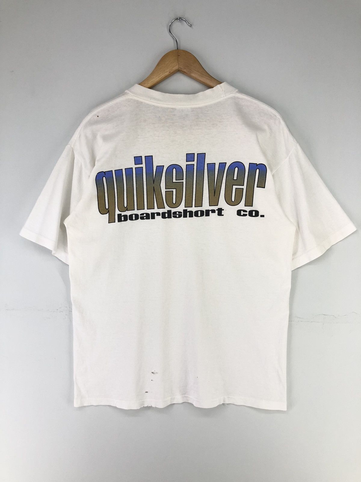 Quiksilver Vintage Quiksilver Big Spellout Distressed Tshirt Size US L / EU 52-54 / 3 - 2 Thumbnail