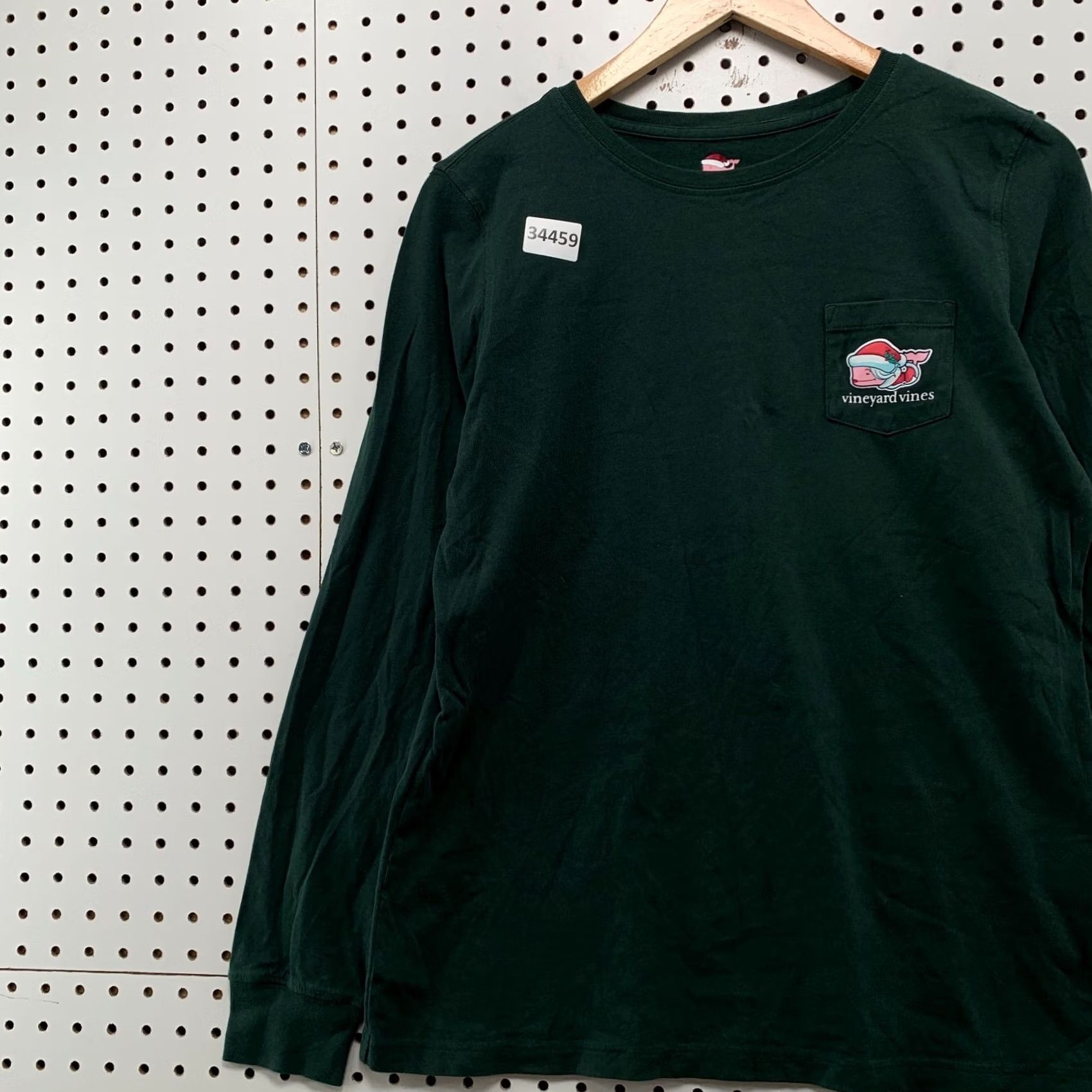 Vineyard Vines Vineyard Vines Christmas Pocket Shirt Mens Medium Green Whale 19.5x25 Size US M / EU 48-50 / 2 - 5 Thumbnail