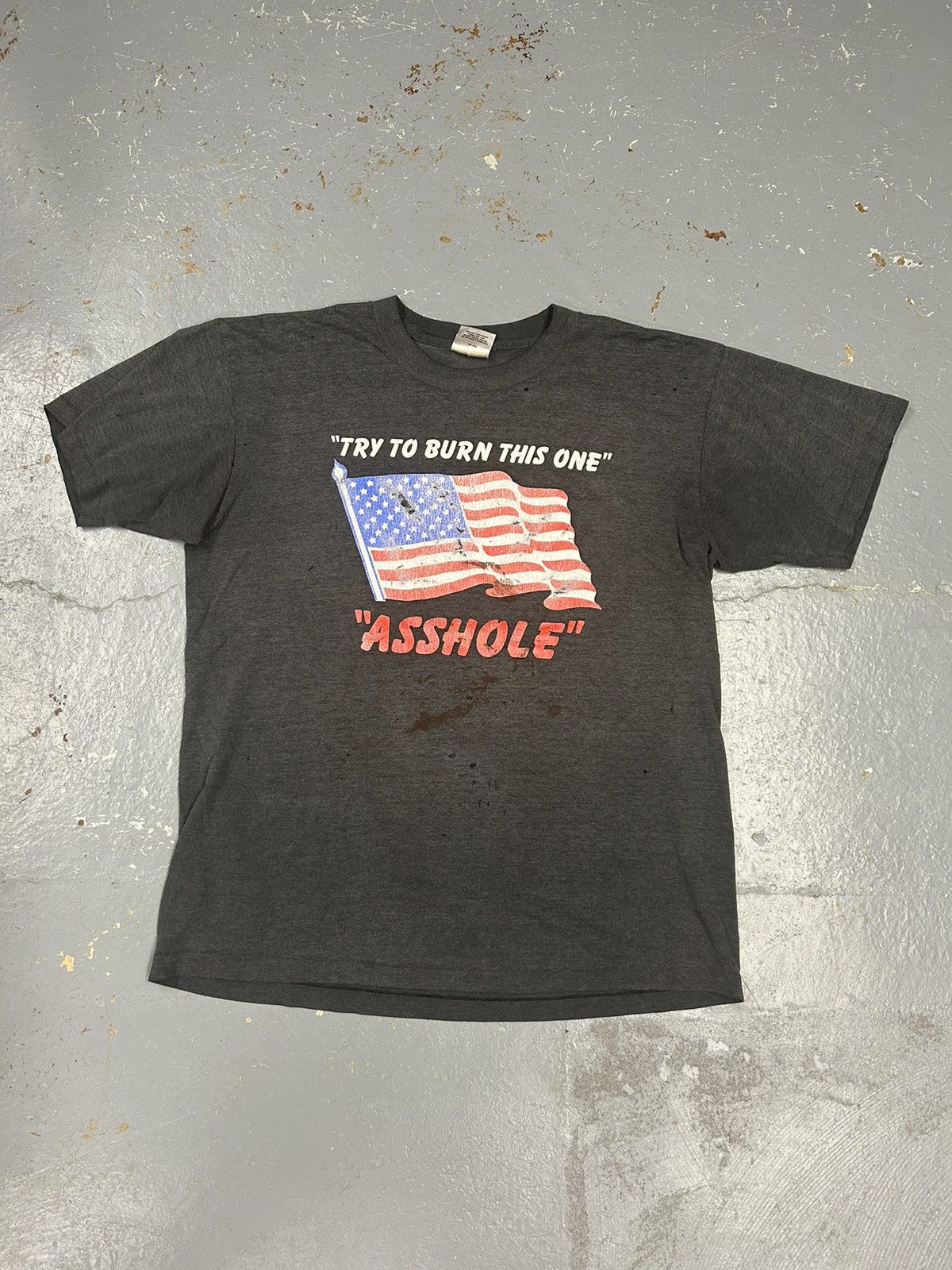 Vintage Crazy Vintage 90s Distressed Thrashed USA Flag Tee Shirt Y2K Size US XL / EU 56 / 4 - 1 Thumbnail