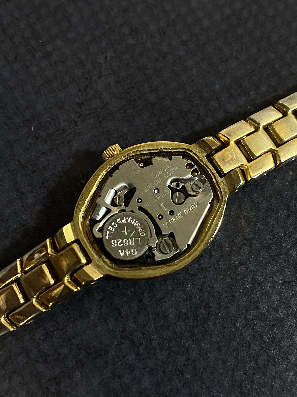 Japanese Brand × Vintage Crystal Black Dial Bracelet Watch with Rhinestones Size ONE SIZE - 9 Thumbnail
