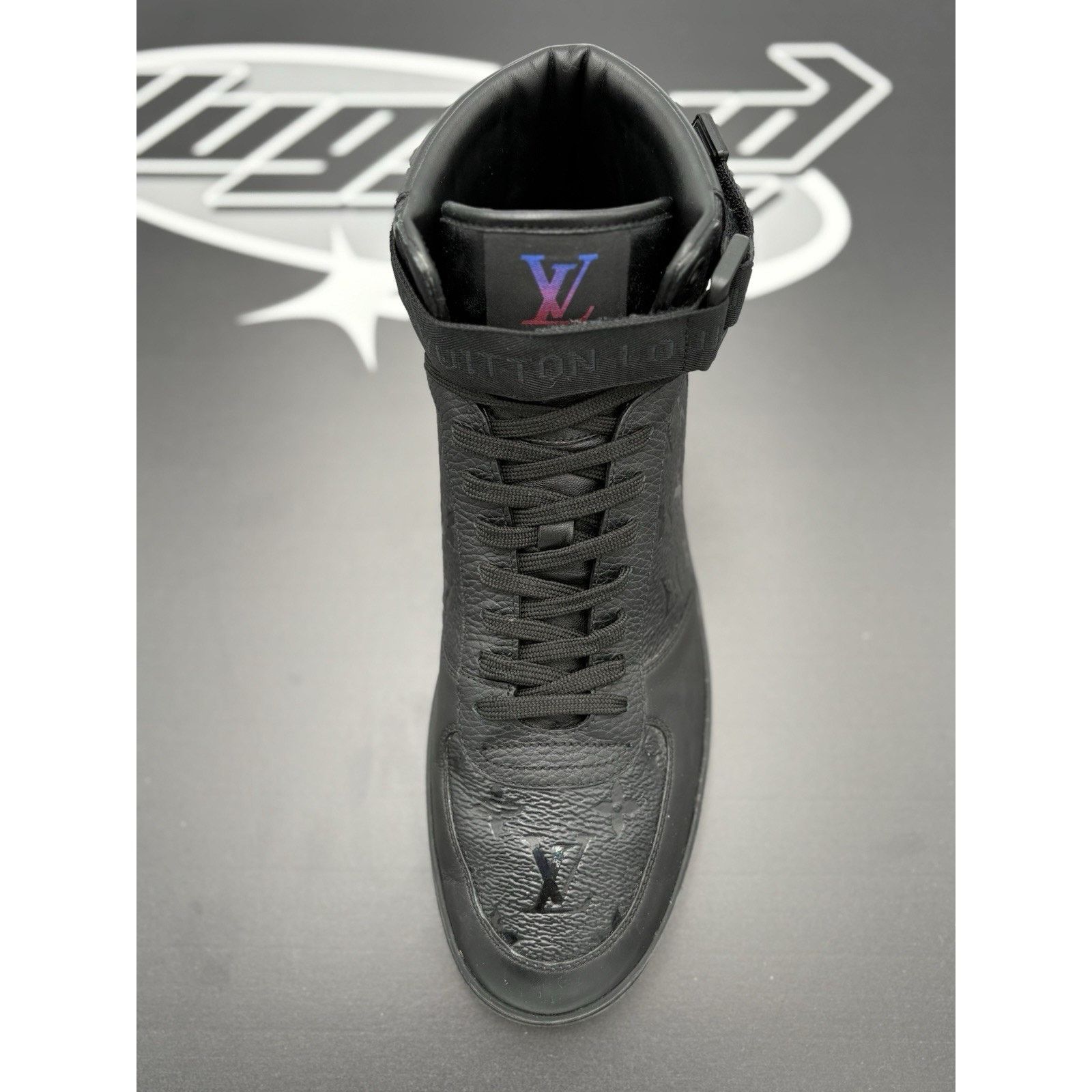 Louis Vuitton Louis Vuitton Rivoli High Top ' Black ' | SUPER CLEAN! Size US 9 / EU 42 - 11 Thumbnail
