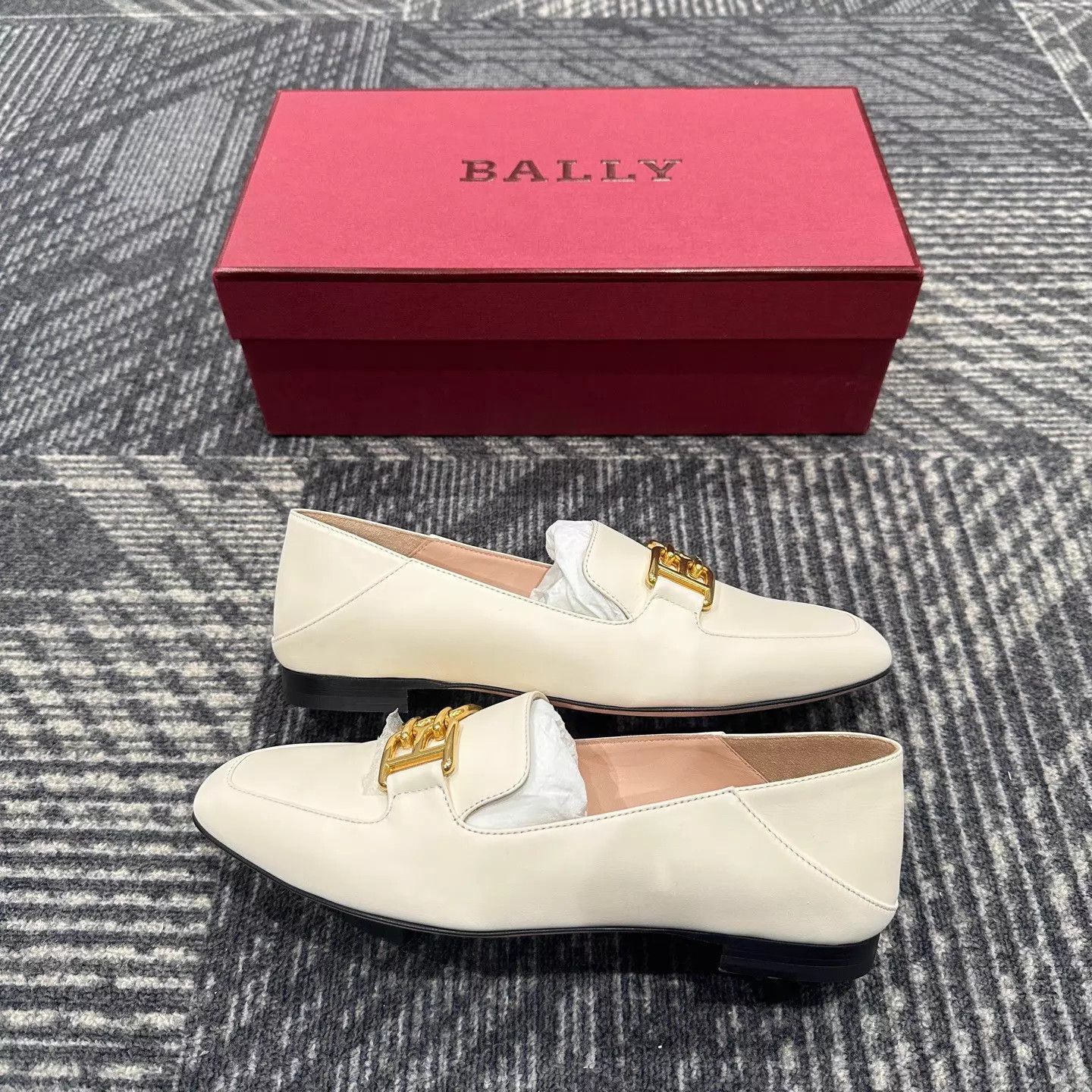 Bally Bally Ellah Flat Loafers EUR 36 New with box Size US 5.5 / IT 35.5 - 4 Thumbnail