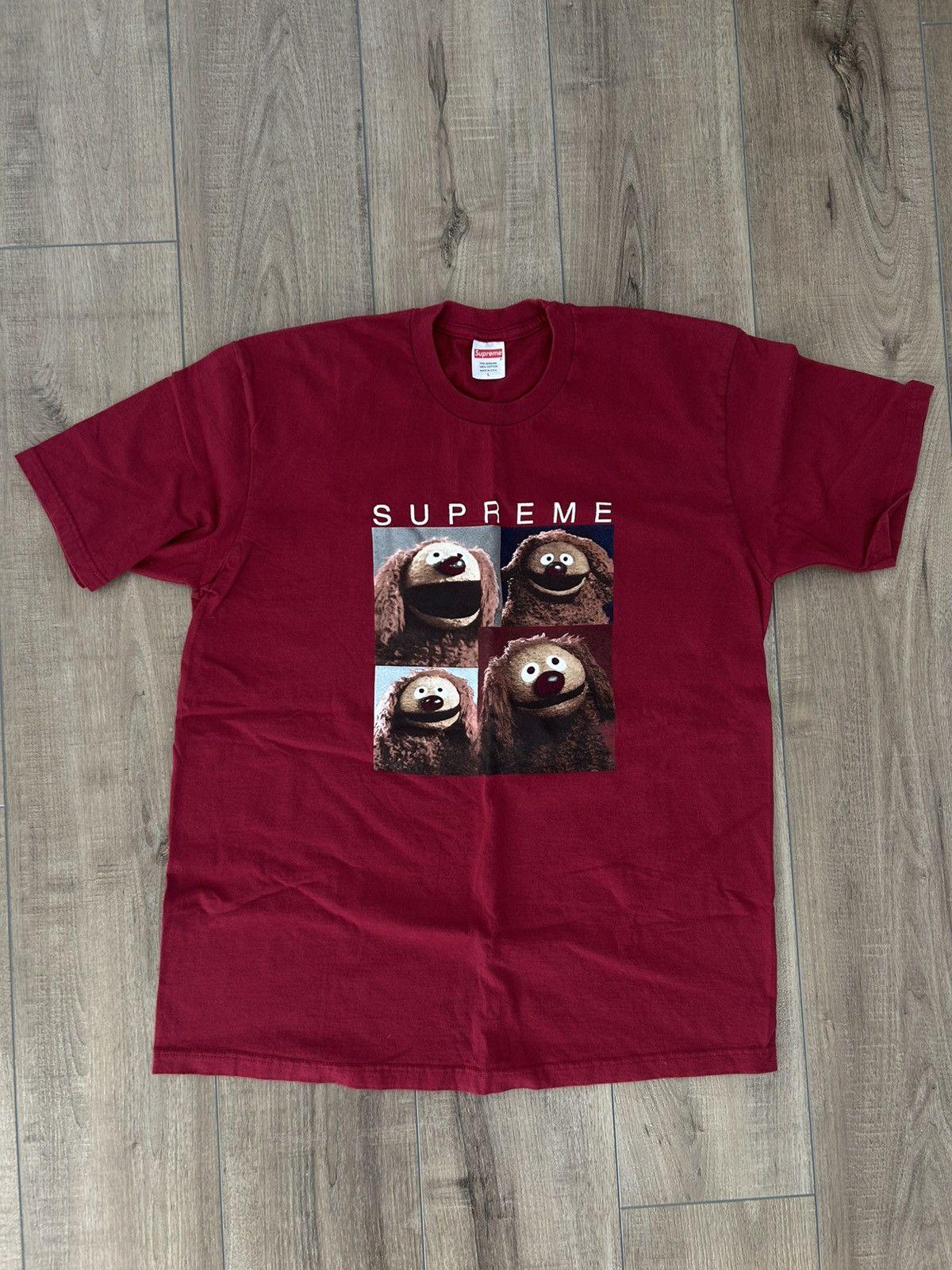 Supreme Supreme Rowlf Tee L Cardinal Size US L / EU 52-54 / 3 - 2 Thumbnail