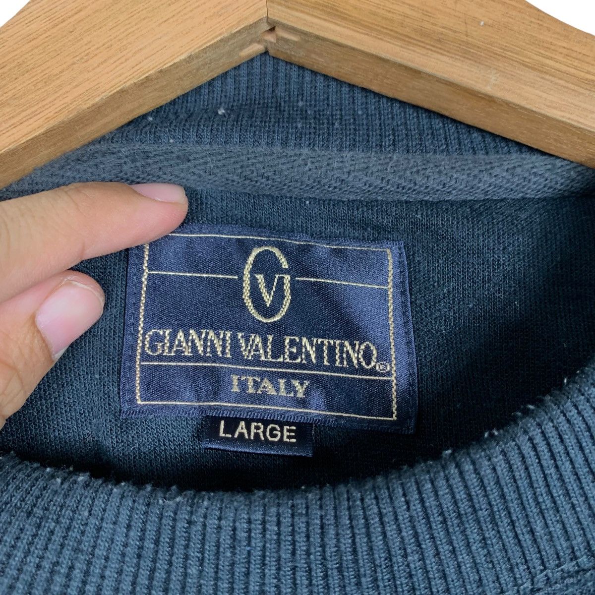 Gianni Valentino GIANNI VALENTINO Big Logo Crewneck Sweatshirt #1365-C62 Size US L / EU 52-54 / 3 - 11 Thumbnail