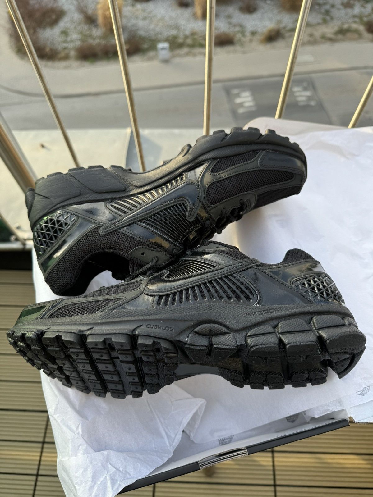 Nike Nike Zoom Vomero 5 x Dover Street Market 20th Anniversary Size US 9 / EU 42 - 9 Thumbnail