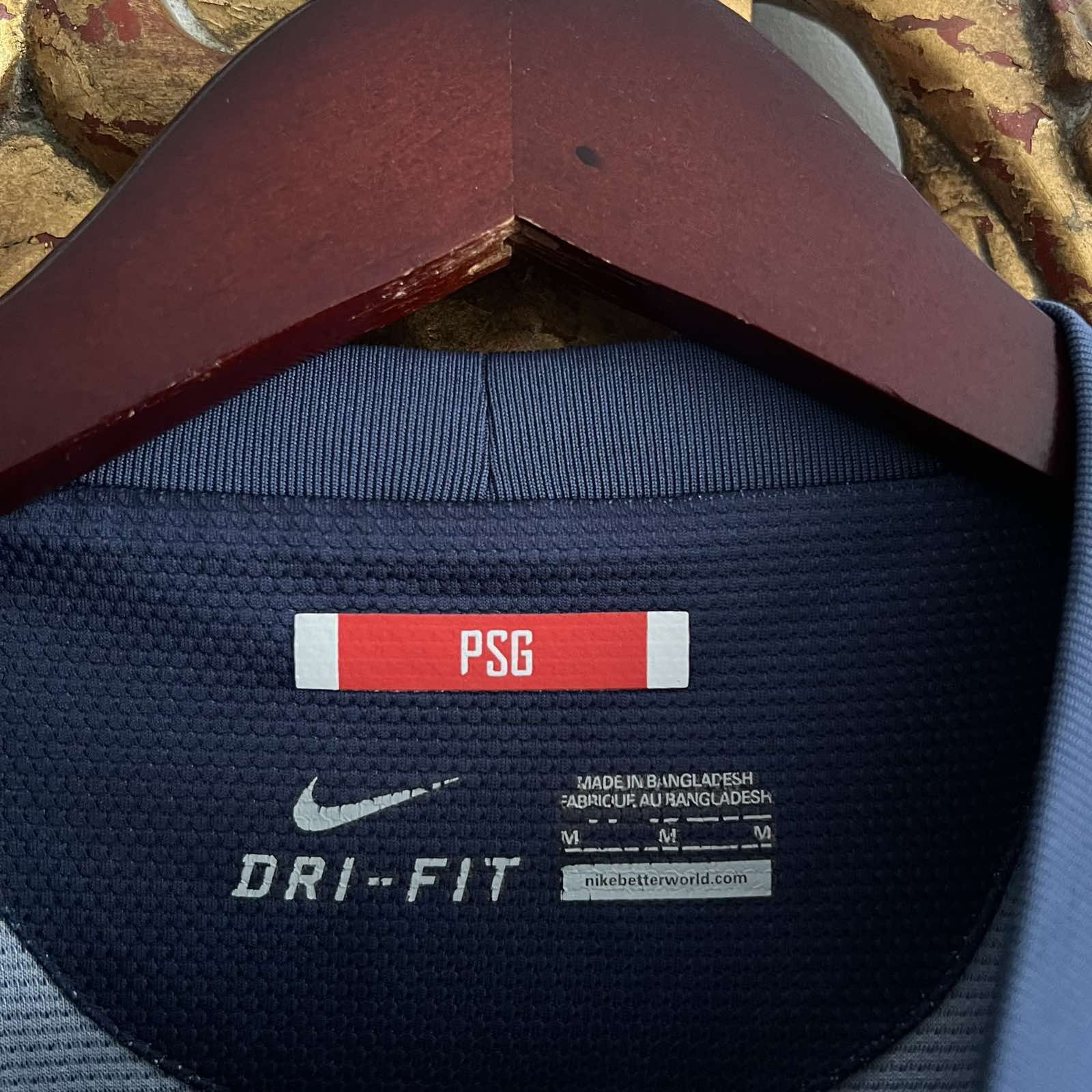Nike IBRAHIMOVIC NIKE PSG SIZE M PARIS SAINT GERMAIN jersey Size US M / EU 48-50 / 2 - 5 Thumbnail