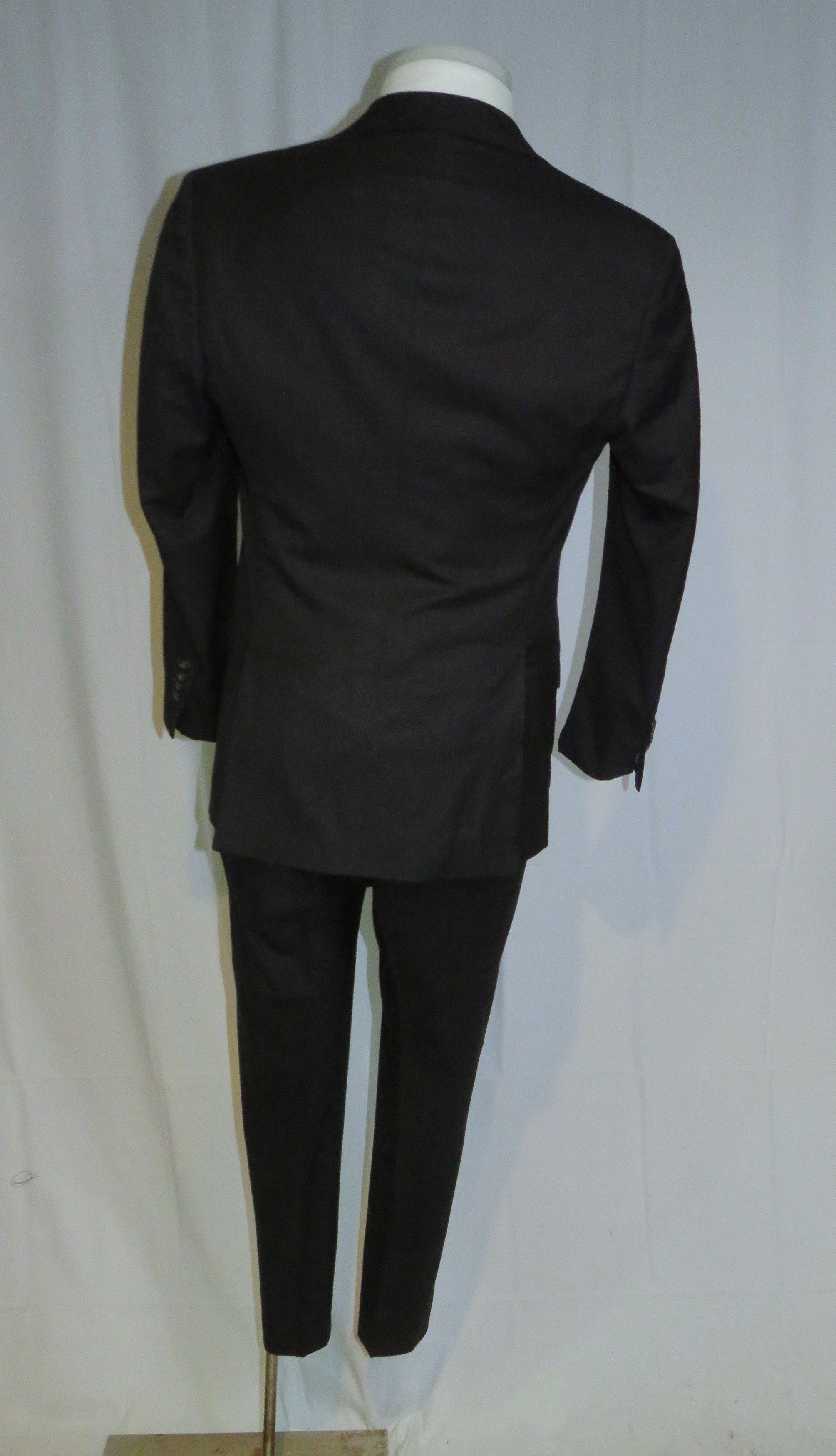 Kiton 8% Vicuna Argentina Dark Gray Stripe Three Roll Two Suit 42R Size 42R - 2 Thumbnail