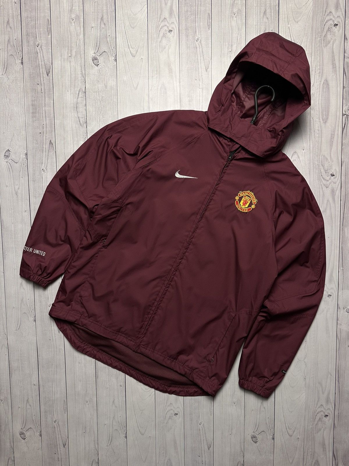 Image of Vintage Nike Total 90 Manchester United Jacket Size S in Red, Men's