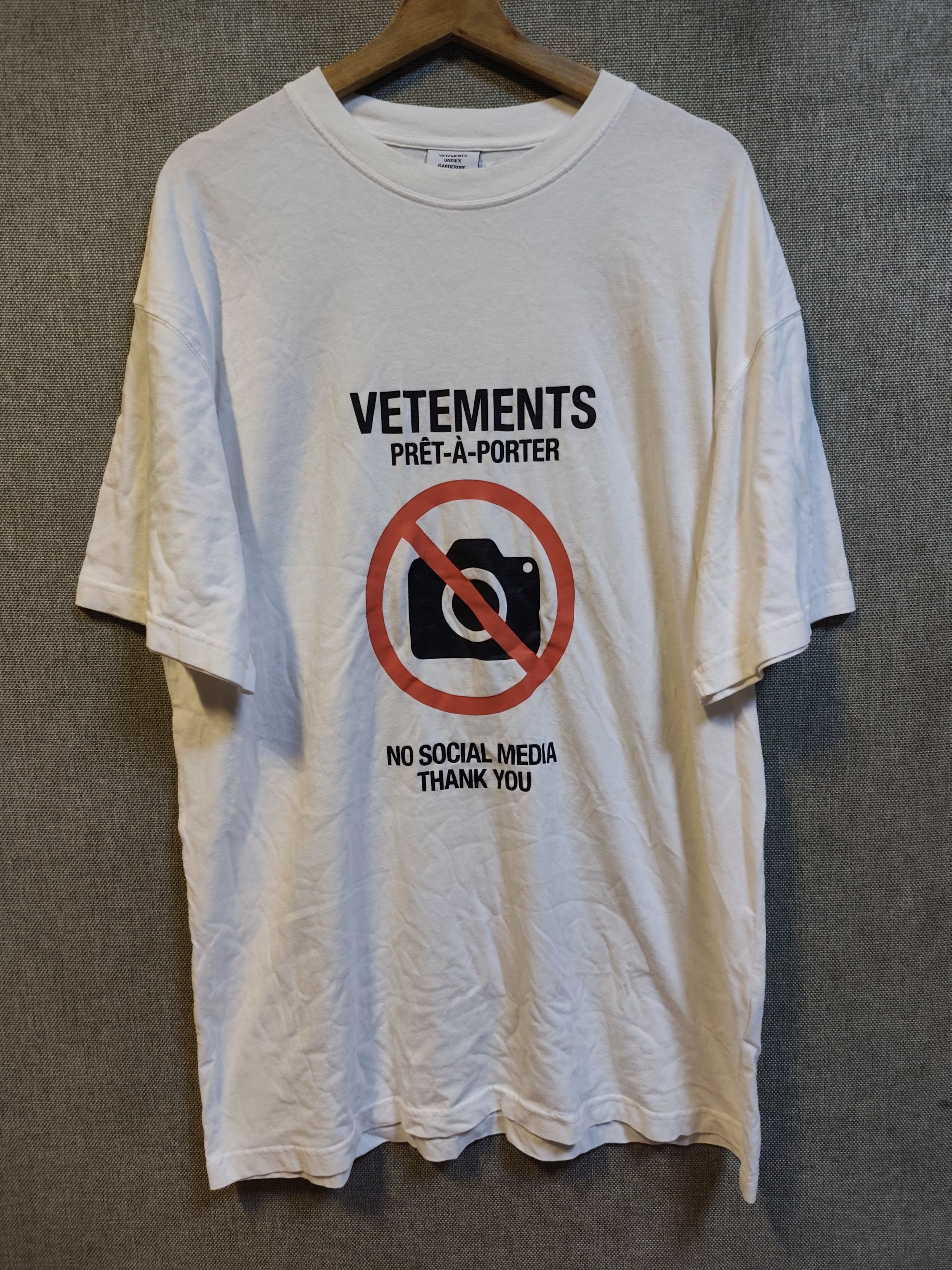 Vetements Vetements Antisocial No Social Media Tee | Grailed