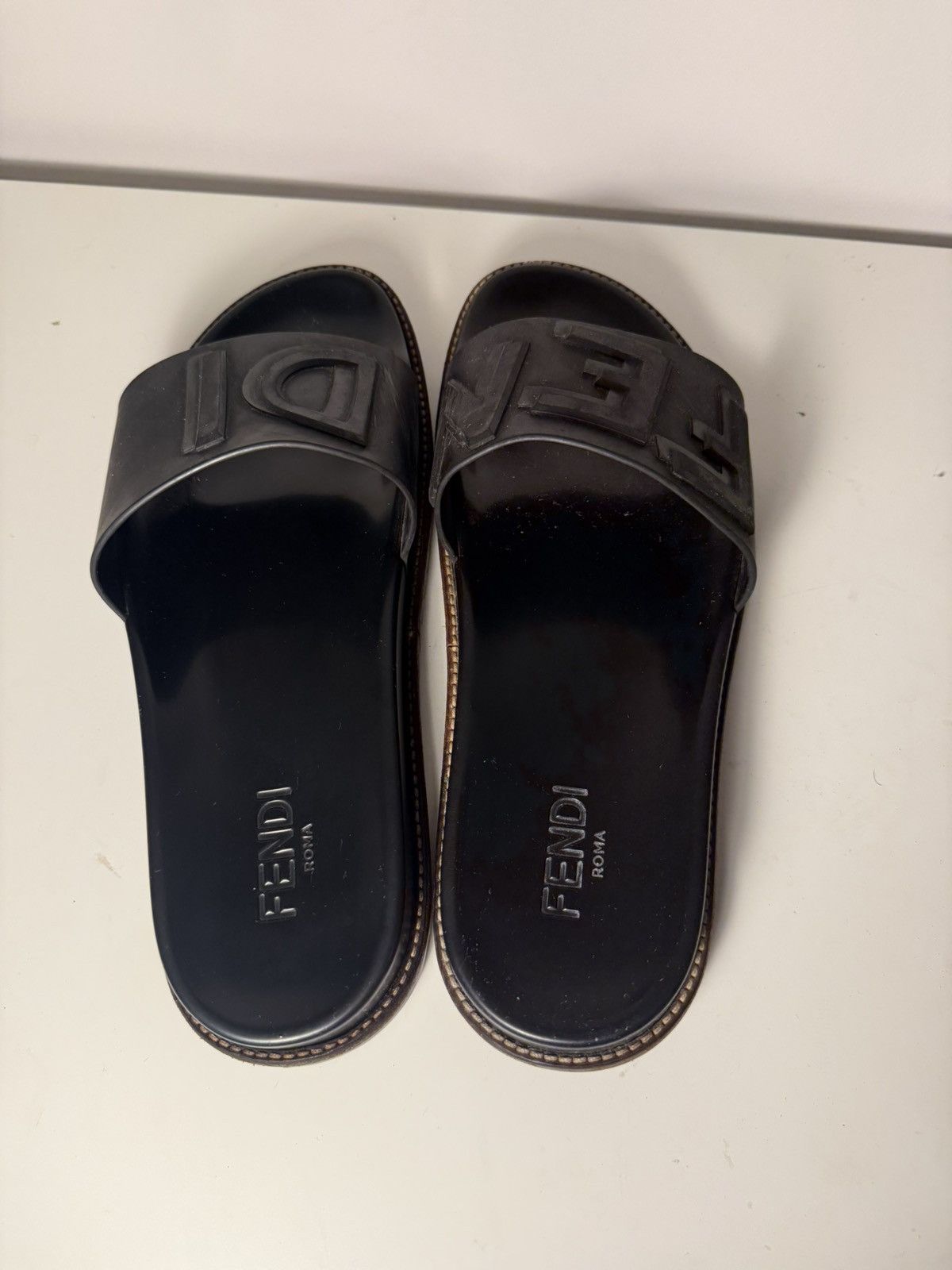 Fendi Fendi Logo Slides/Sandals Size US 12 / EU 45 - 2 Thumbnail