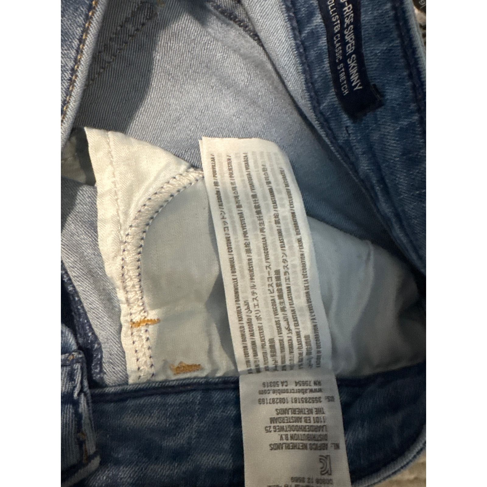 Hollister Hollister Women's Light Blue Jean Midrise super Skinny size Size 26" / US 2 / IT 38 - 4 Thumbnail