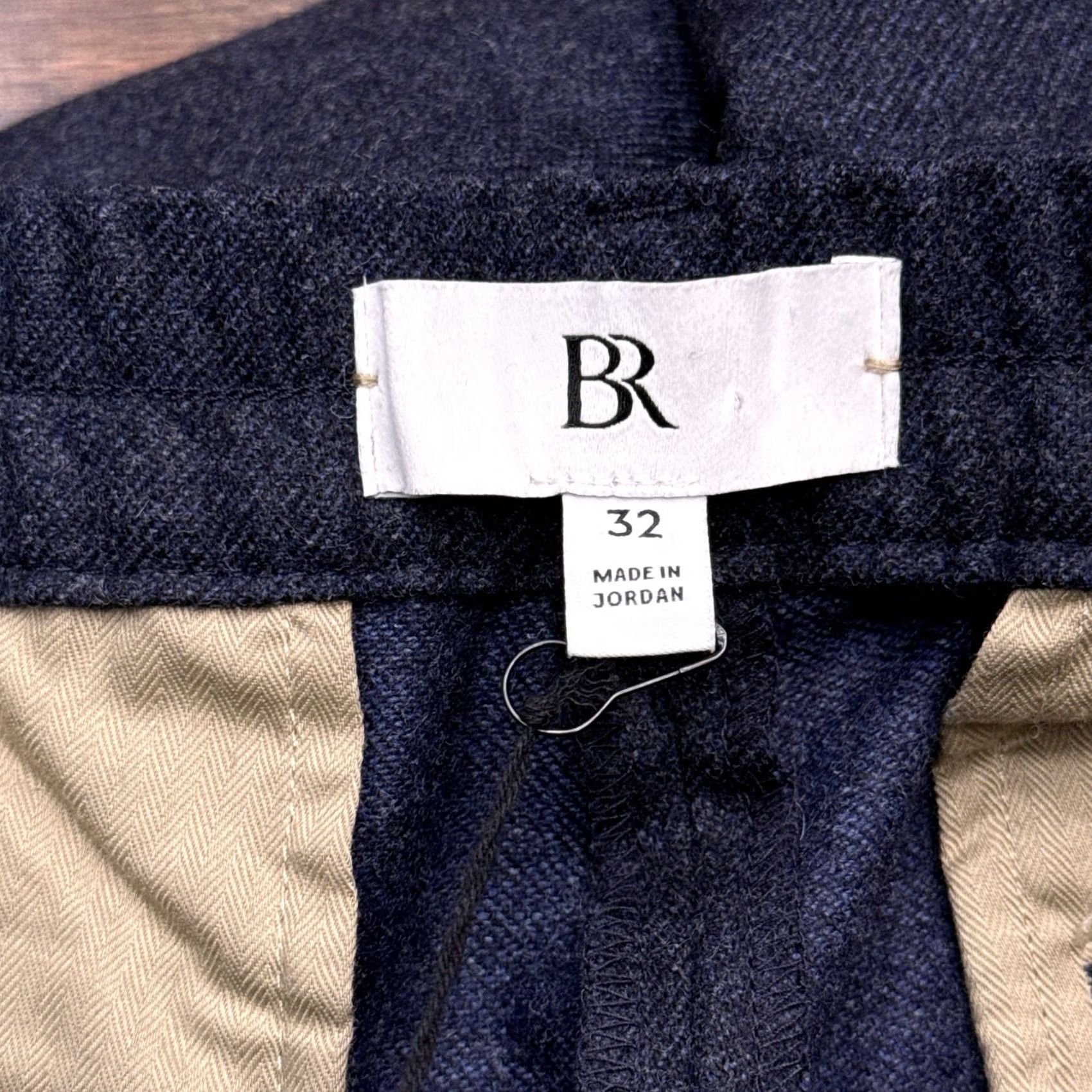 Banana Republic Banana Republic Pants Mens 32 Navy Wool Flannel Elastic Waist Straight Leg Cargo Zip Button Dry Clean Only Size US 32 / EU 48 - 5 Thumbnail