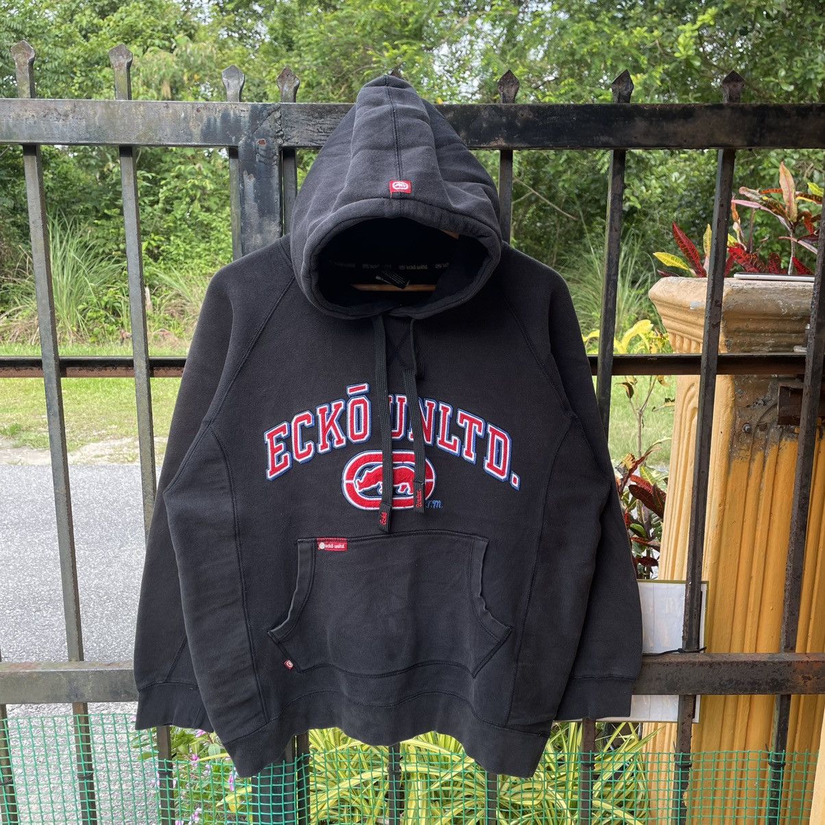 Ecko Unltd. 🔥Vintage 90s Ecko Unltd Embroidered Big Logo Pullover Hoodie Size US M / EU 48-50 / 2 - 1 Thumbnail