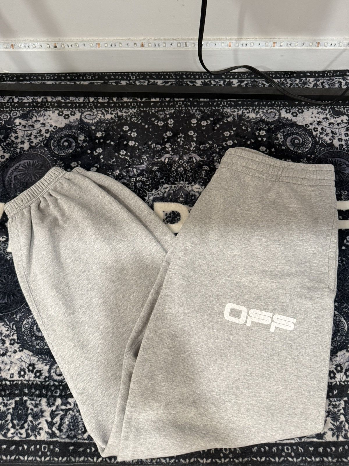 Off-White Off White Airport Sweats Size US 36 / EU 52 - 1 Thumbnail