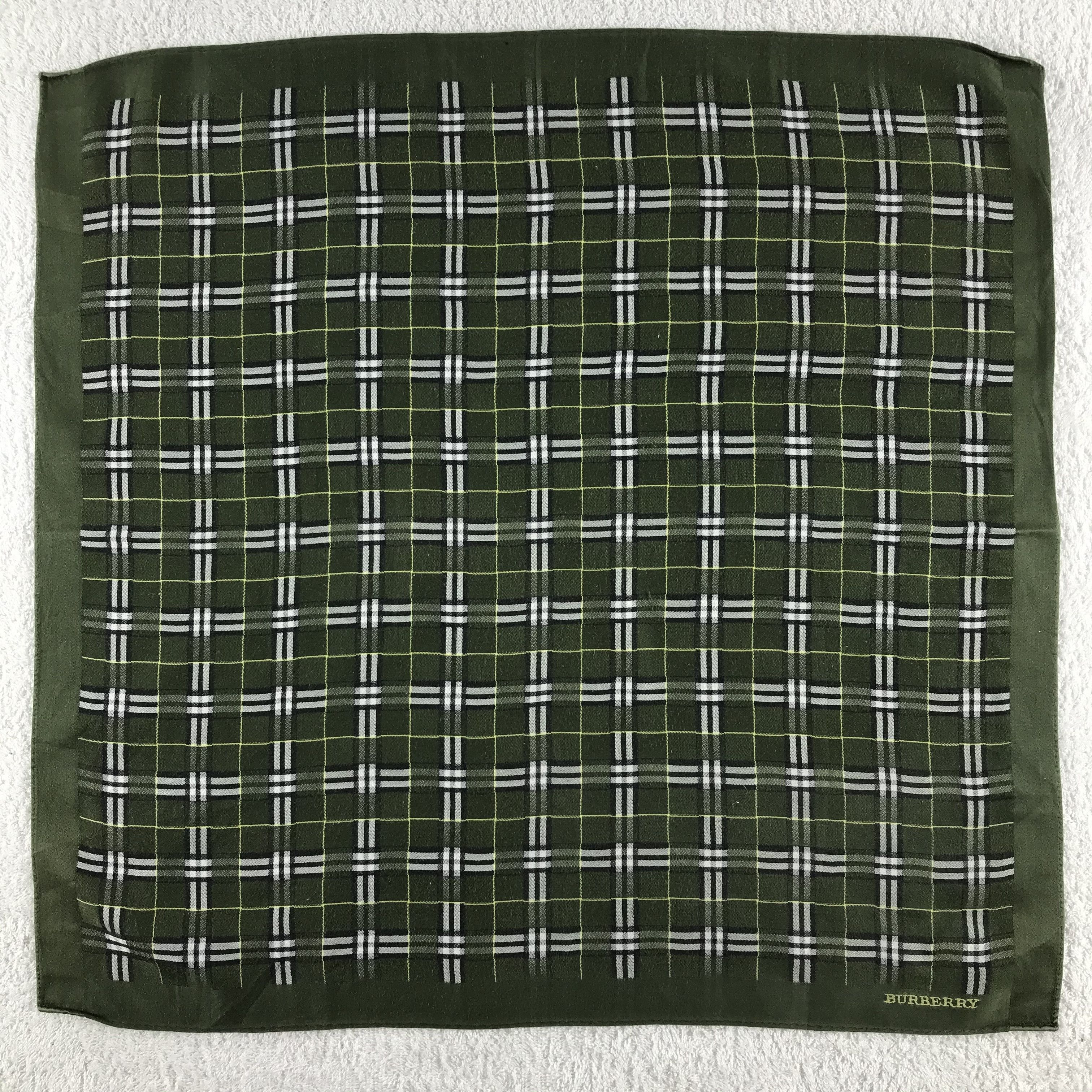 Burberry × Vintage Burberry Bandana / Handkerchief / Neckerchief - S158 Size ONE SIZE - 1 Thumbnail