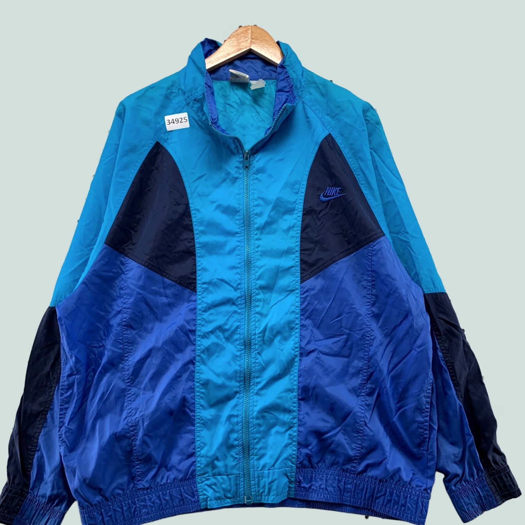 Nike VINTAGE 90s Nike Jacket Windbreaker Mens Large Blue Lightweight Full Zip Size US L / EU 52-54 / 3 - 1 Thumbnail