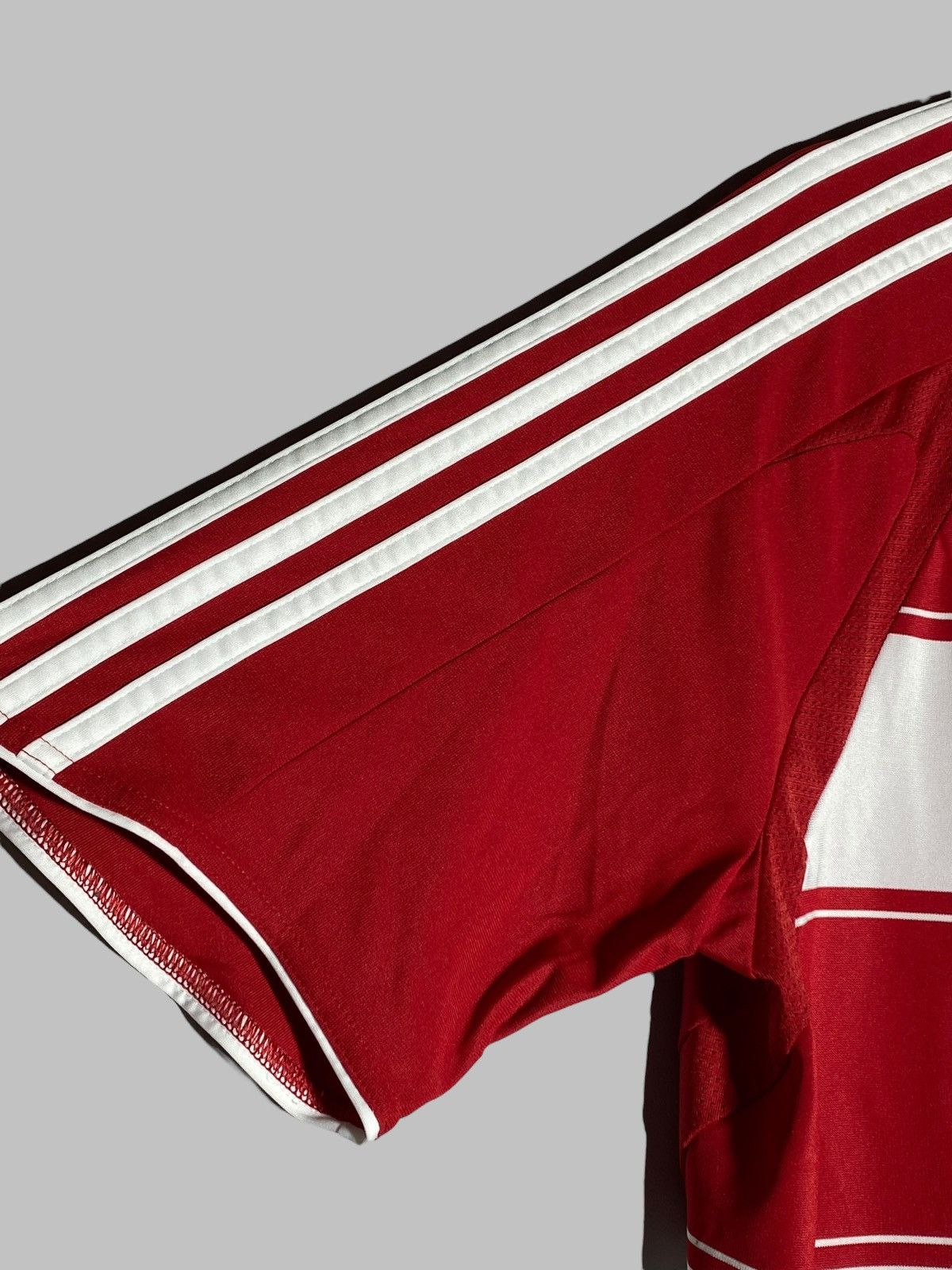 Adidas 🔥 BAYERN MUNCHEN ADIDAS 2000S FOOTBALL SHIRT Y2K RIBERY ERA Size US L / EU 52-54 / 3 - 10 Thumbnail