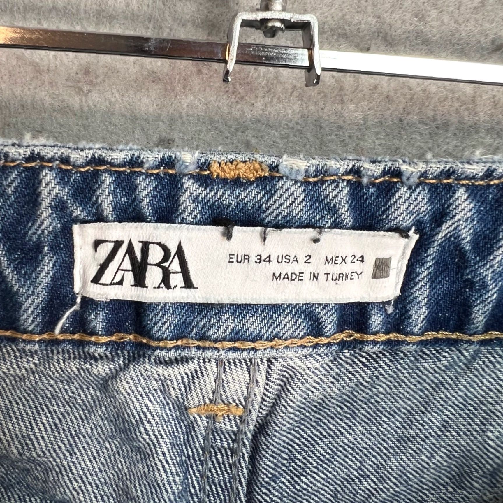 Zara VINTAGE Zara Womens Distressed Denim Jeans with Studded Details Size 2 Blue High Rise Straight Size 26" / US 2 / IT 38 - 3 Thumbnail