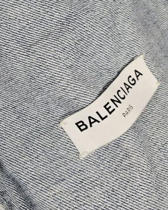 Balenciaga Balenciaga Neck Logo Denim Jacket Size US XXS / EU 40 - 4 Thumbnail