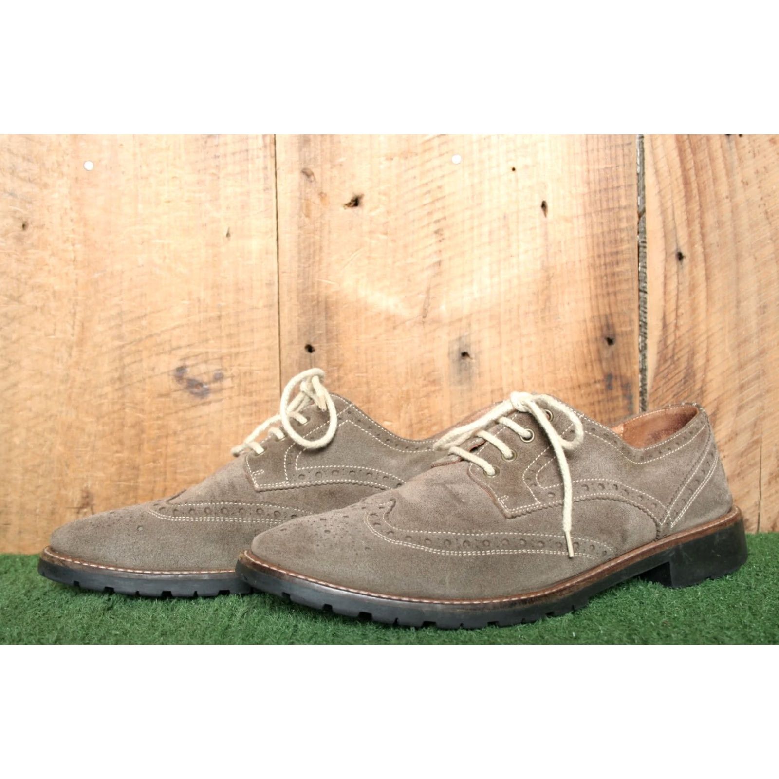 Saks Fifth Avenue SAKS FIFTH AVENUE Kennedy Brown Suede Wingtip Oxfords Sz. 10.5 (Fit 10-10.5) Men Casual Lace Up Brogue Italy Brown VINTAGE? Size US 11 / EU 44 - 2 Thumbnail