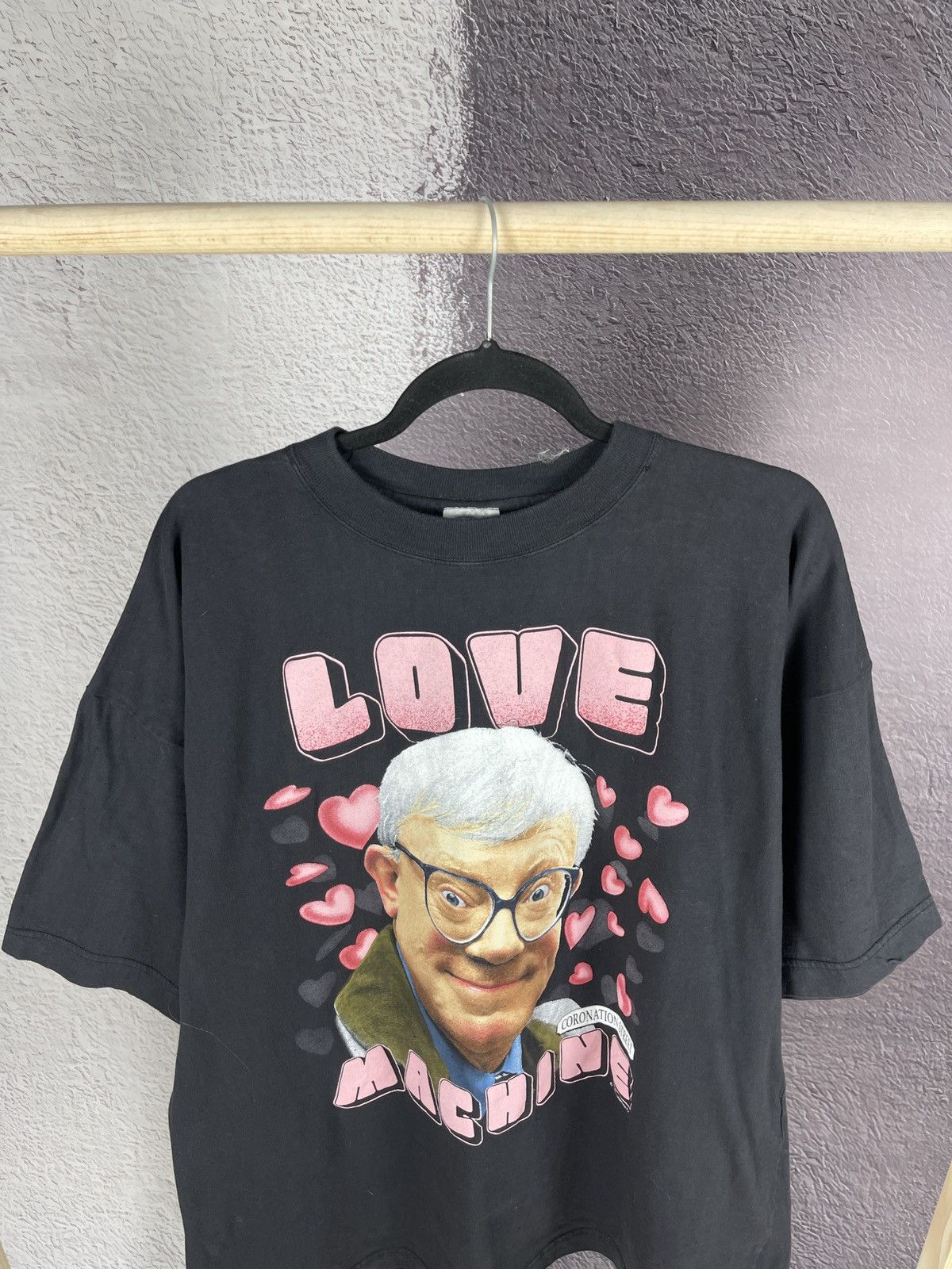 Band Tees Vintage 90s Coronation Street tee Black Love Nachine TV 1995 Size US XL / EU 56 / 4 - 3 Thumbnail