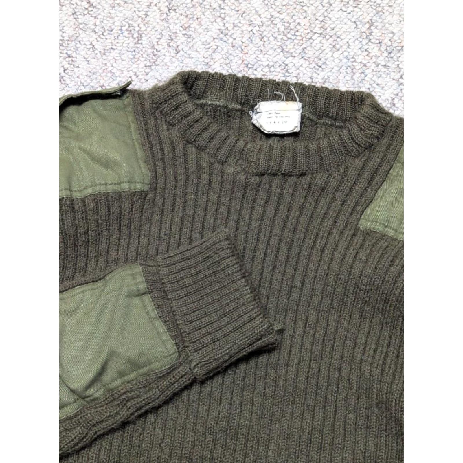 Vintage VINTAGE CORP Inc ENGLAND Wooly Pully Green Sweater Crewneck Men S Wool Chest 29" Long 38 Small Long Ribbed ARMY 90s? Size US S / EU 44-46 / 1 - 2 Thumbnail