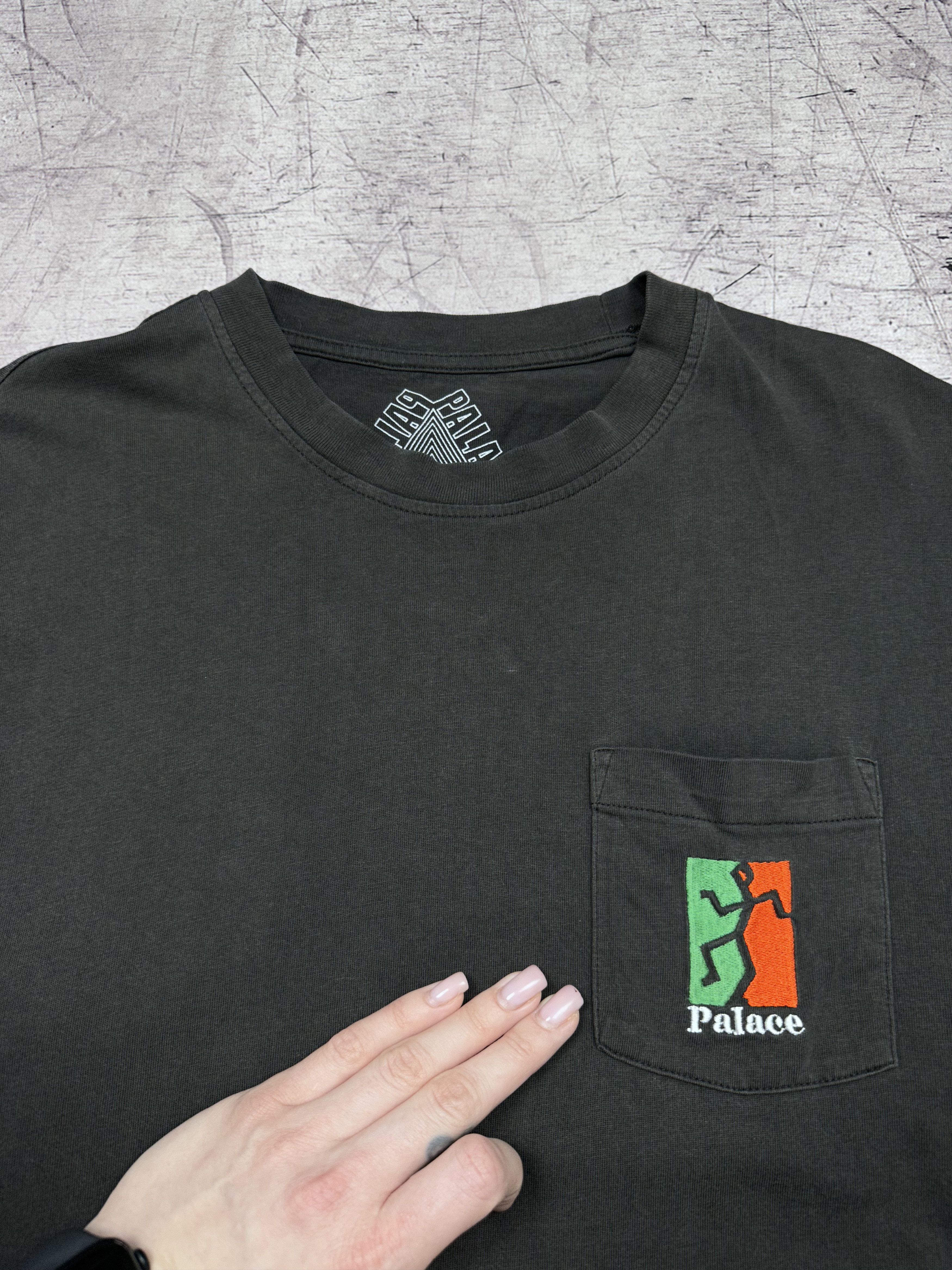 Palace × Vintage Palace Skateboarding Distressed Mens T-Shirt Size US M / EU 48-50 / 2 - 4 Thumbnail