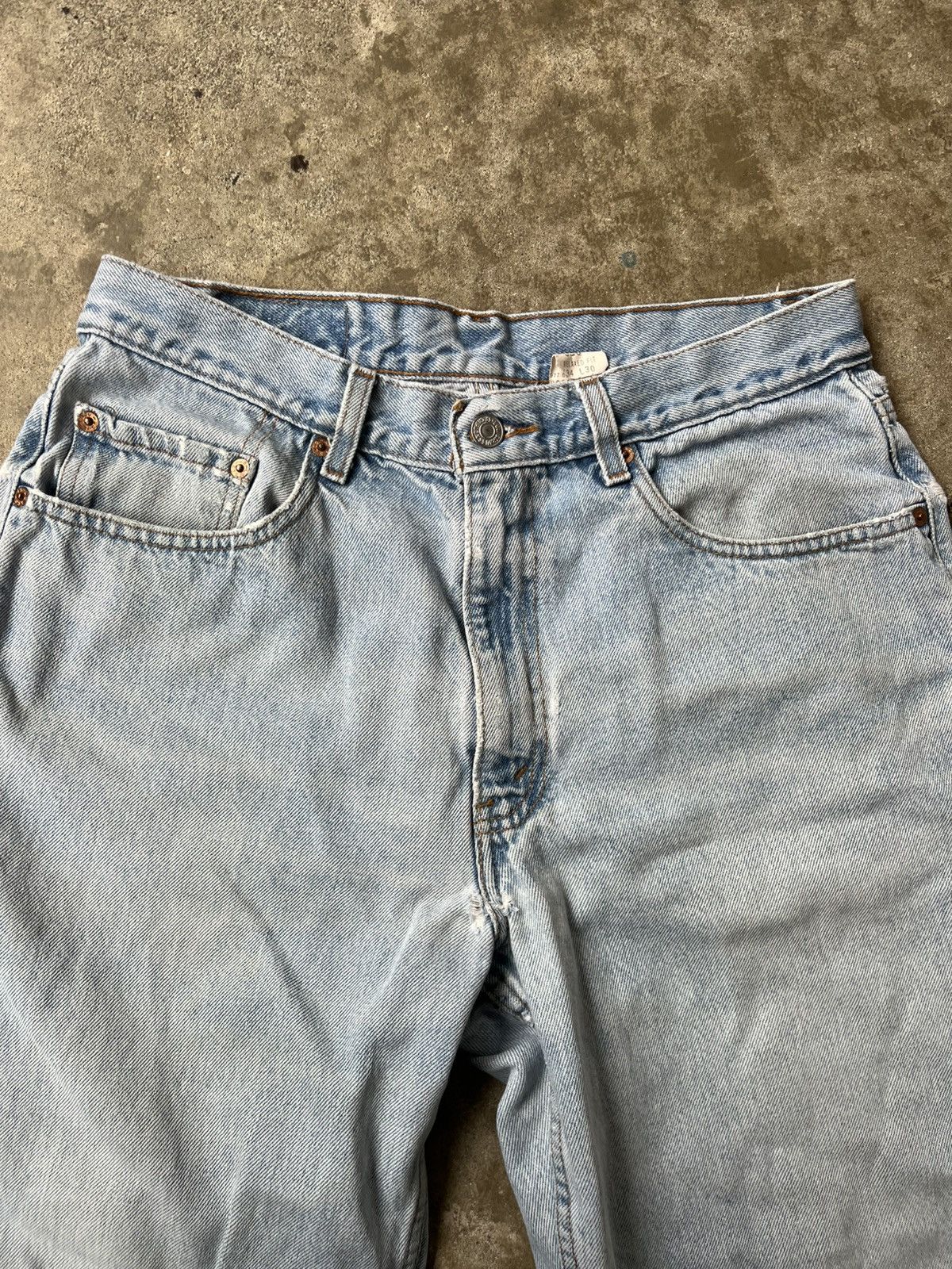 Levi's × Vintage Vintage Levi’s 550 Light Wash Denim Size US 30 / EU 46 - 2 Thumbnail