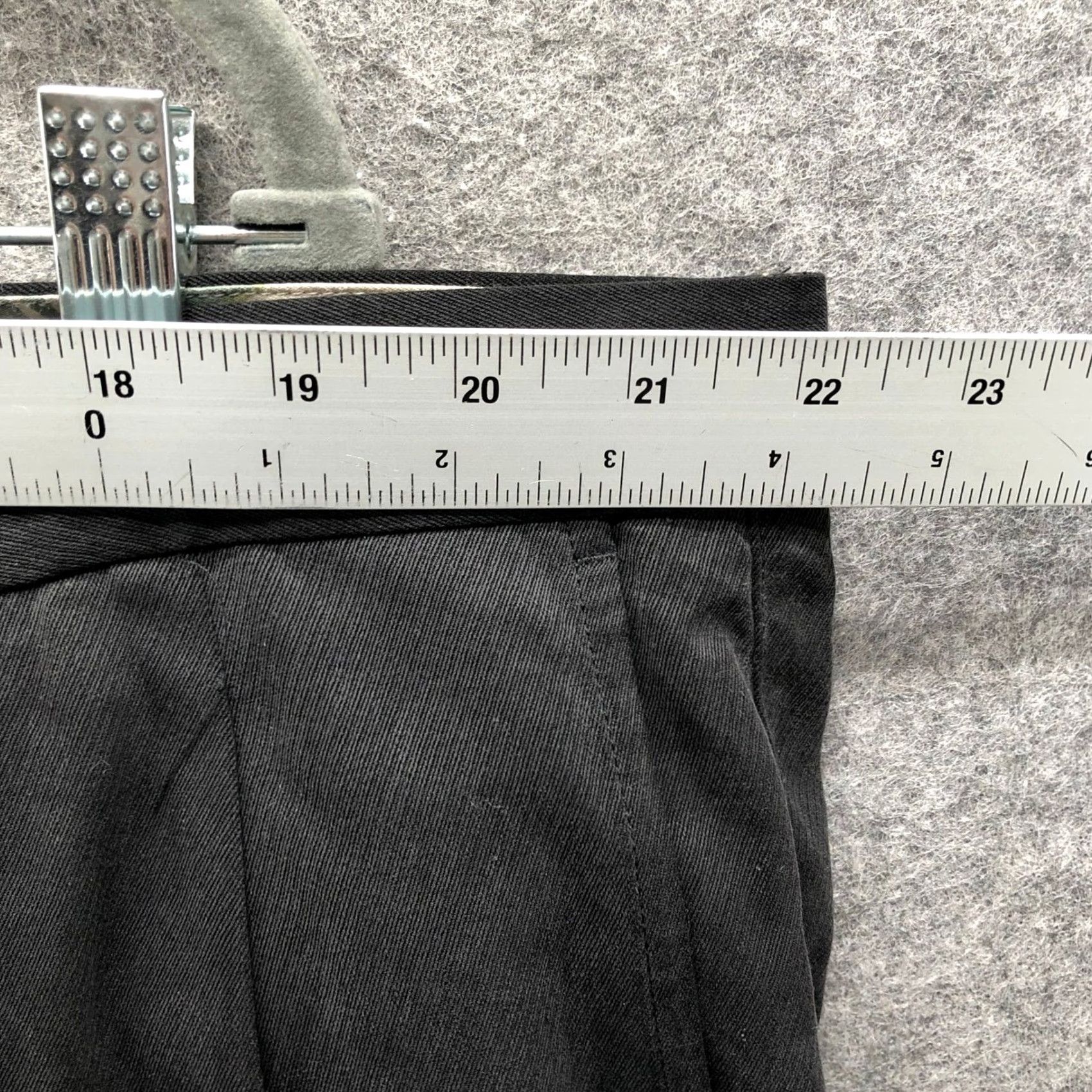 Tommy Bahama Tommy Bahama Silk Blend Shorts Mens 42 Black Pleated Front Relaxed 9" Inseam Size US 42 / EU 58 - 4 Thumbnail