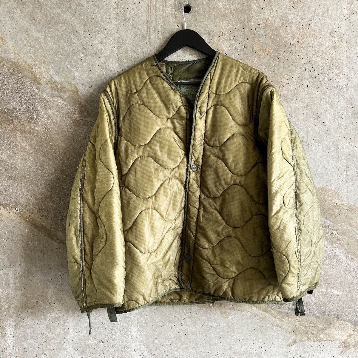Vintage Vintage Sun faded M-65 Quilted Field Jacket Size US L / EU 52-54 / 3 - 1 Thumbnail